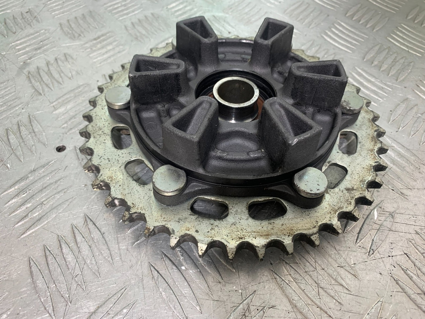 HONDA CBR1000 rr FIREBLADE REAR SPROCKET CARRIER   2012-2016 (CMB1280)