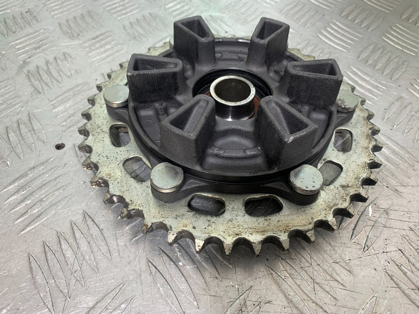 HONDA CBR1000 rr FIREBLADE REAR SPROCKET CARRIER   2012-2016 (CMB1280)