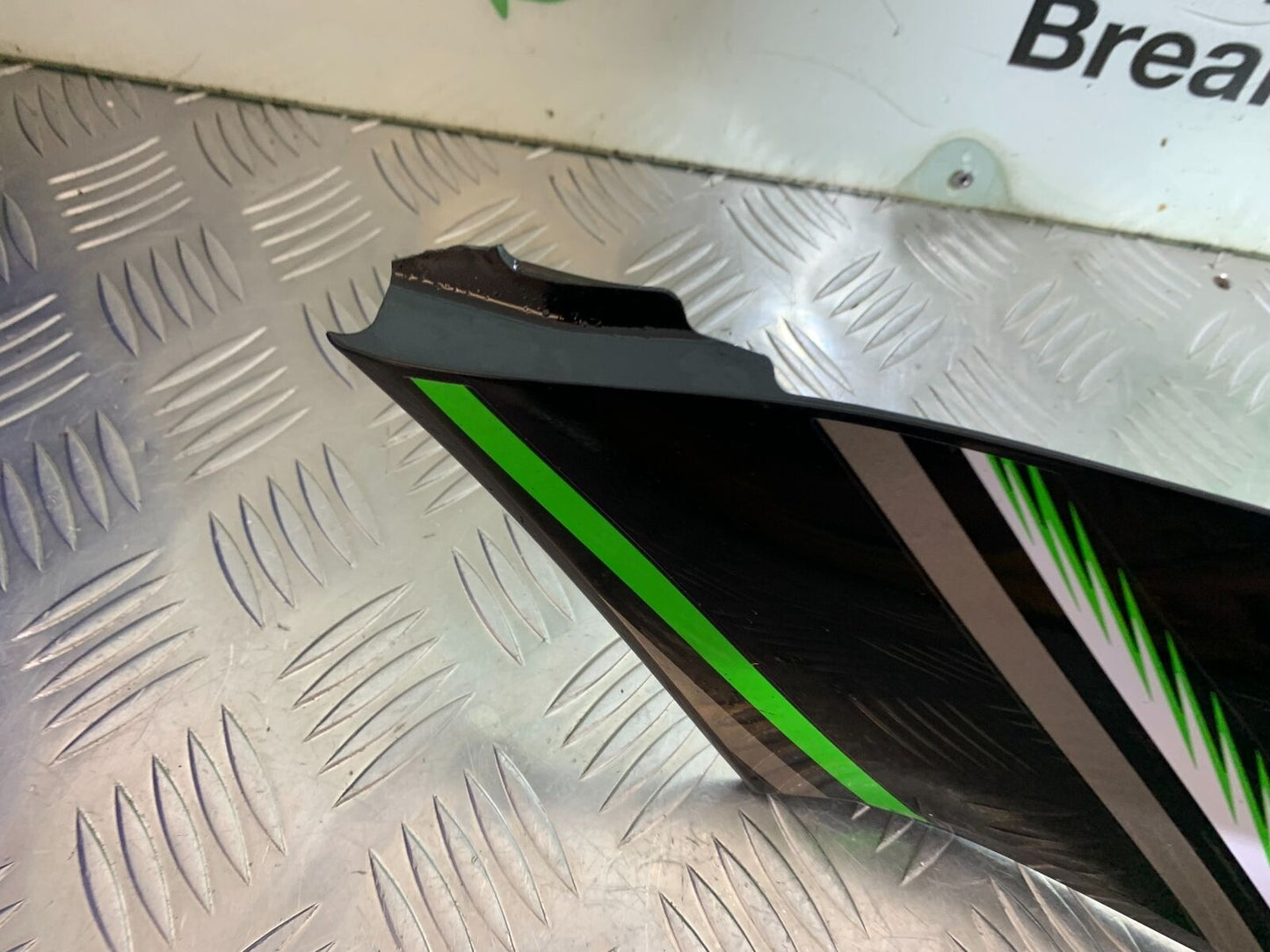 KAWASAKI ZX10R ZX 10R RIGHT TANK PANEL  YEAR 2016-2020 (CMB1015)