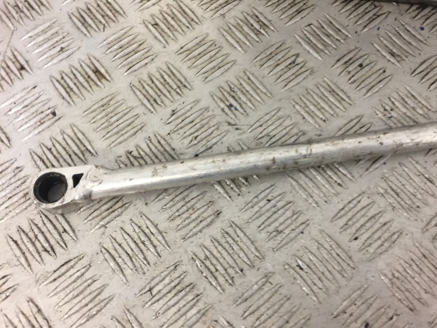 KAWASAKI ZXR 750 L REAR BRAKE ARM  YEAR 1990  (STOCK 519)