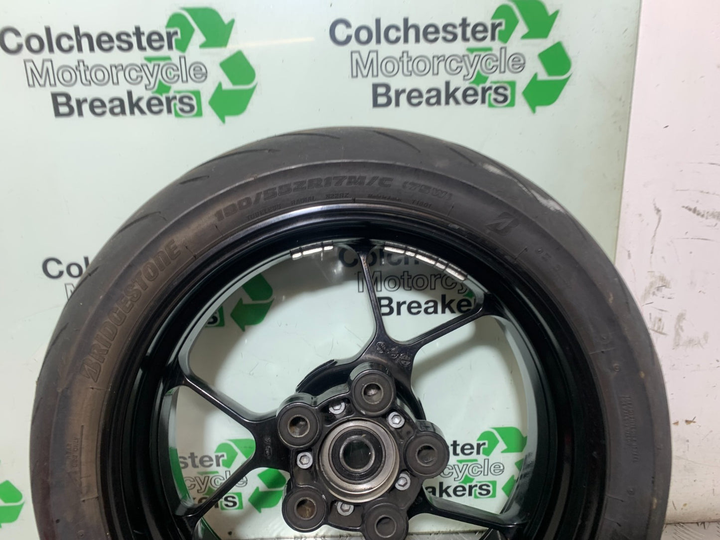 APRILIA TUONO 1000 V4R REAR WHEEL YEAR 2011-13  (CMB1331) 