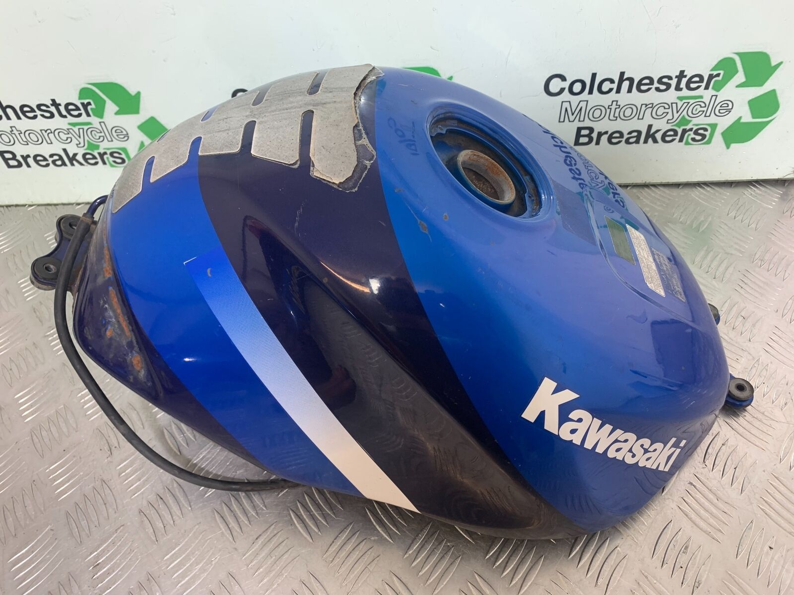 KAWASAKI ZX6R ZX6 J PETROL TANK  YEAR 2000 (CMB1129)