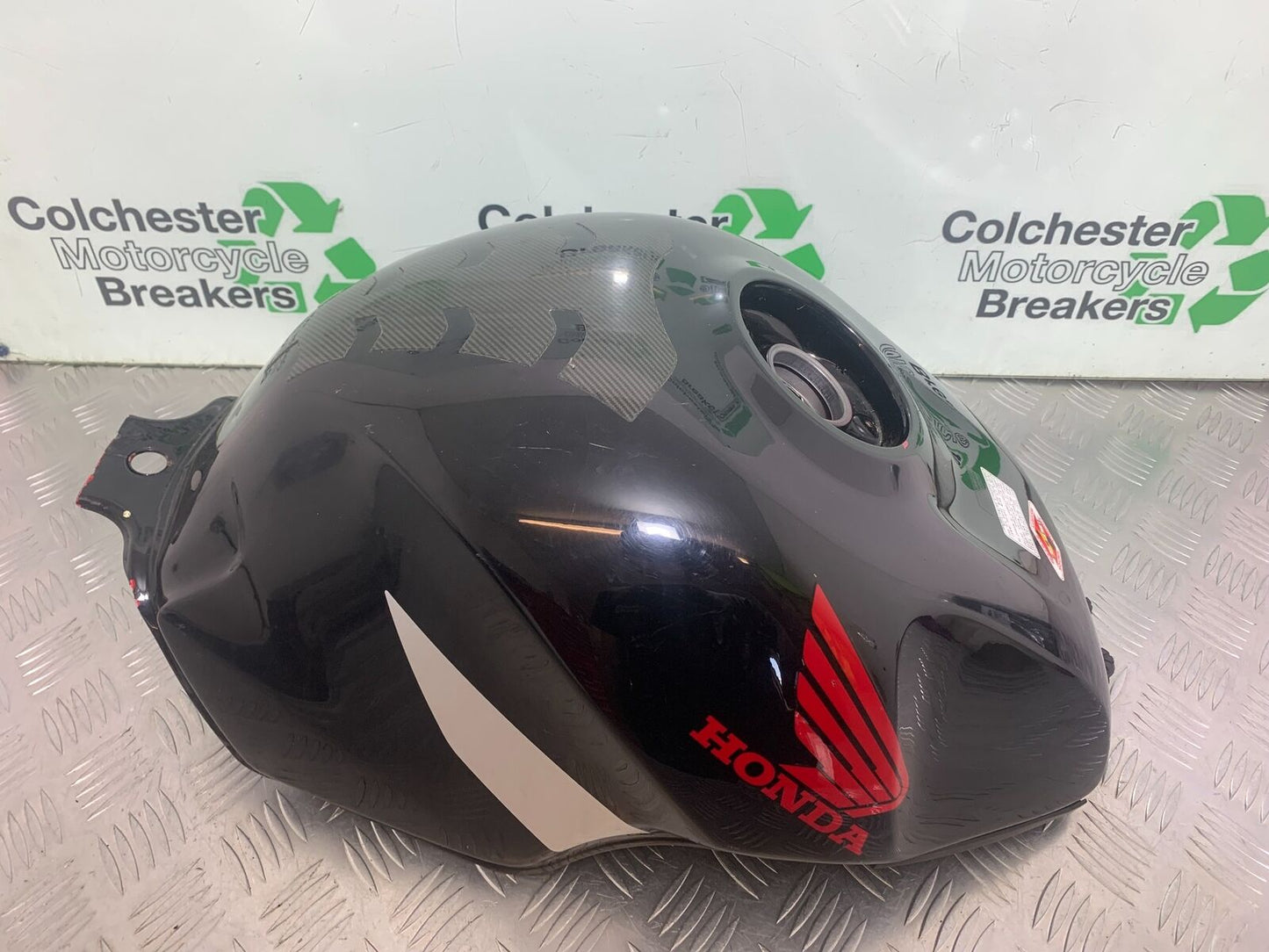 HONDA CBR 929 RRY FIREBLADE PETROL TANK YEAR 2000-01 (CMB1026)