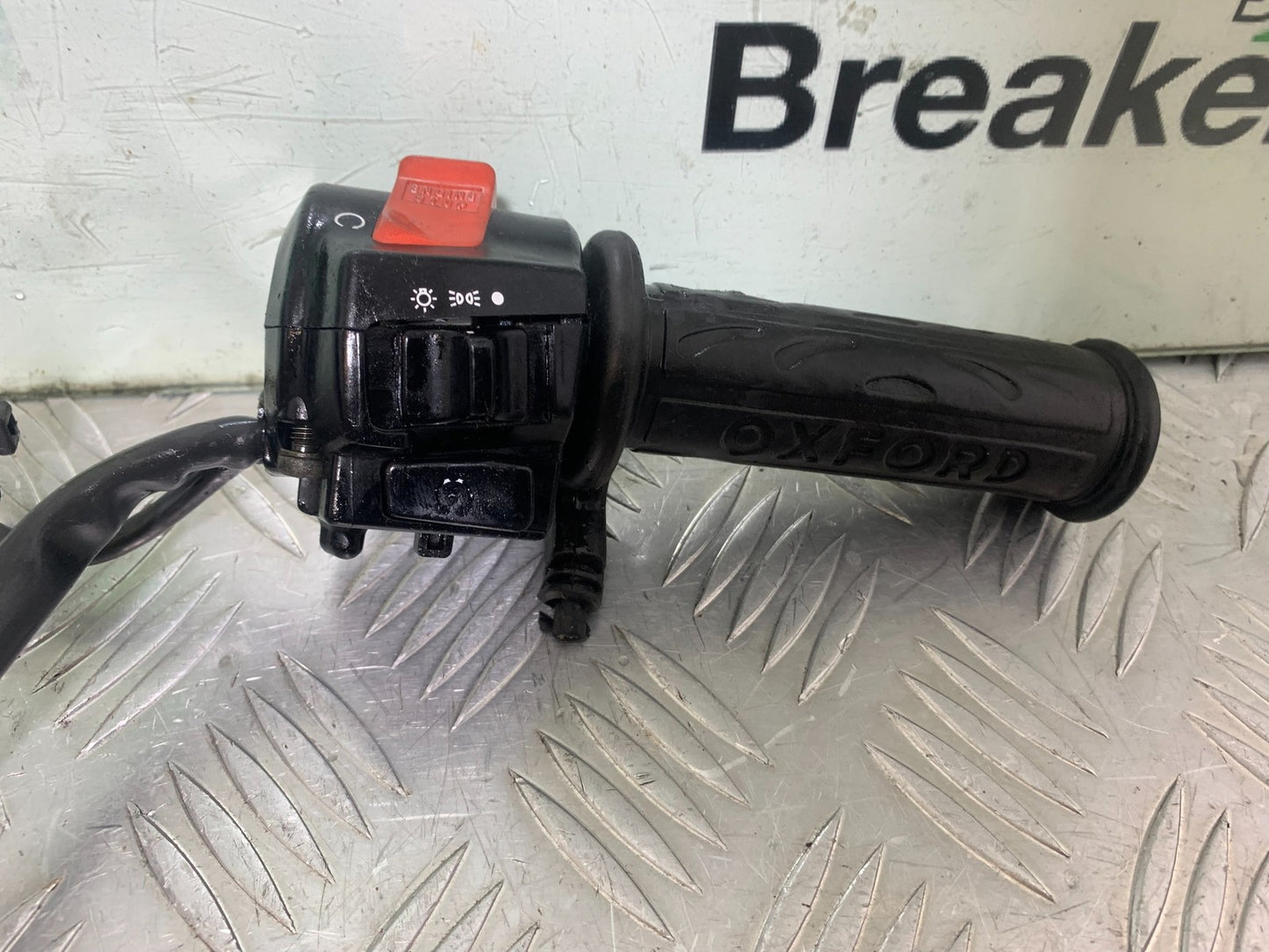 HONDA CBR1100 BLACKBIRD RIGHT SWITCH GEAR  YEAR 1999-2005 (CMB1232)