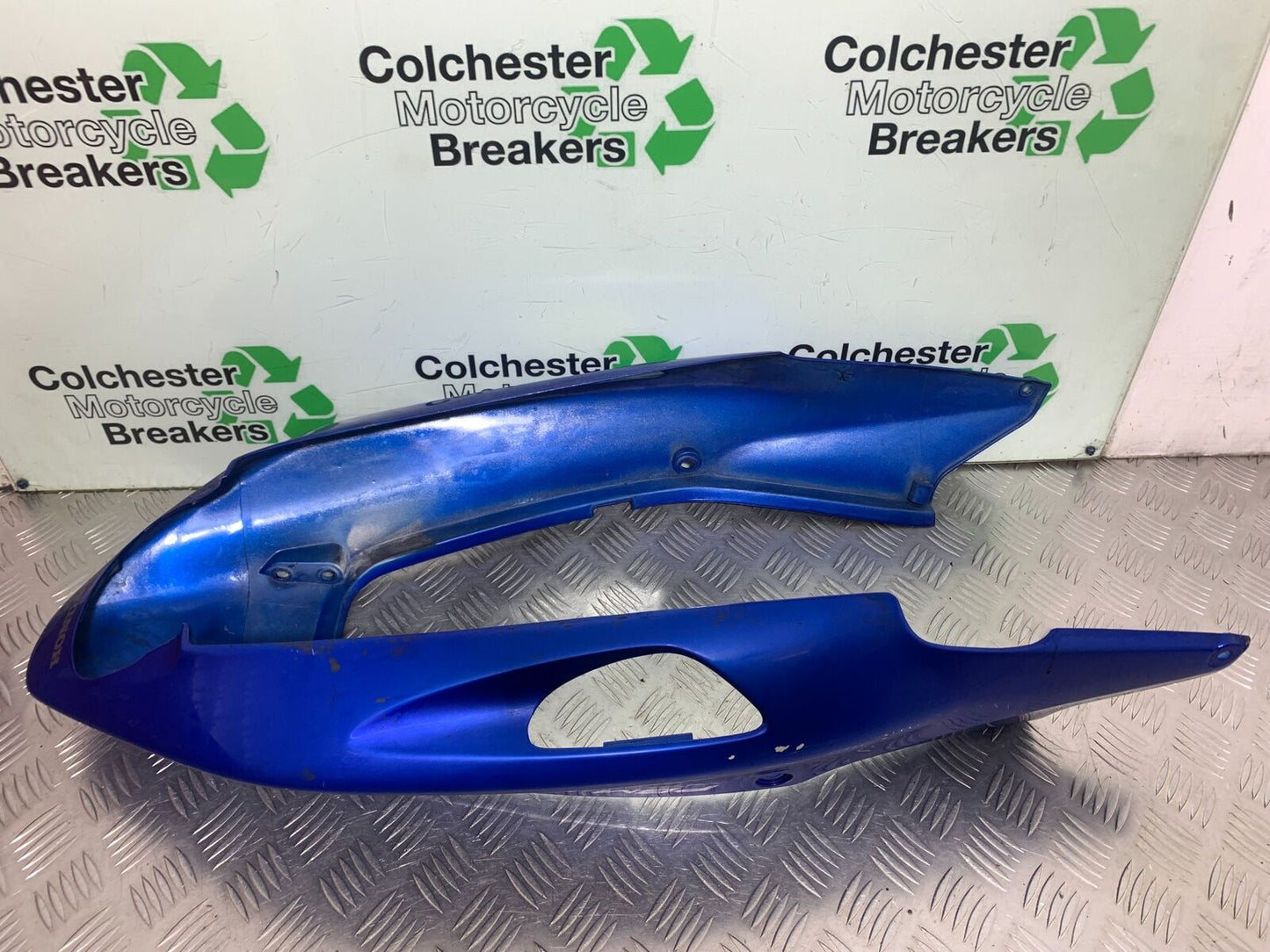 HONDA CBR1100 BLACKBIRD TAIL PIECE   YEAR 1999-2005 (CMB1103)