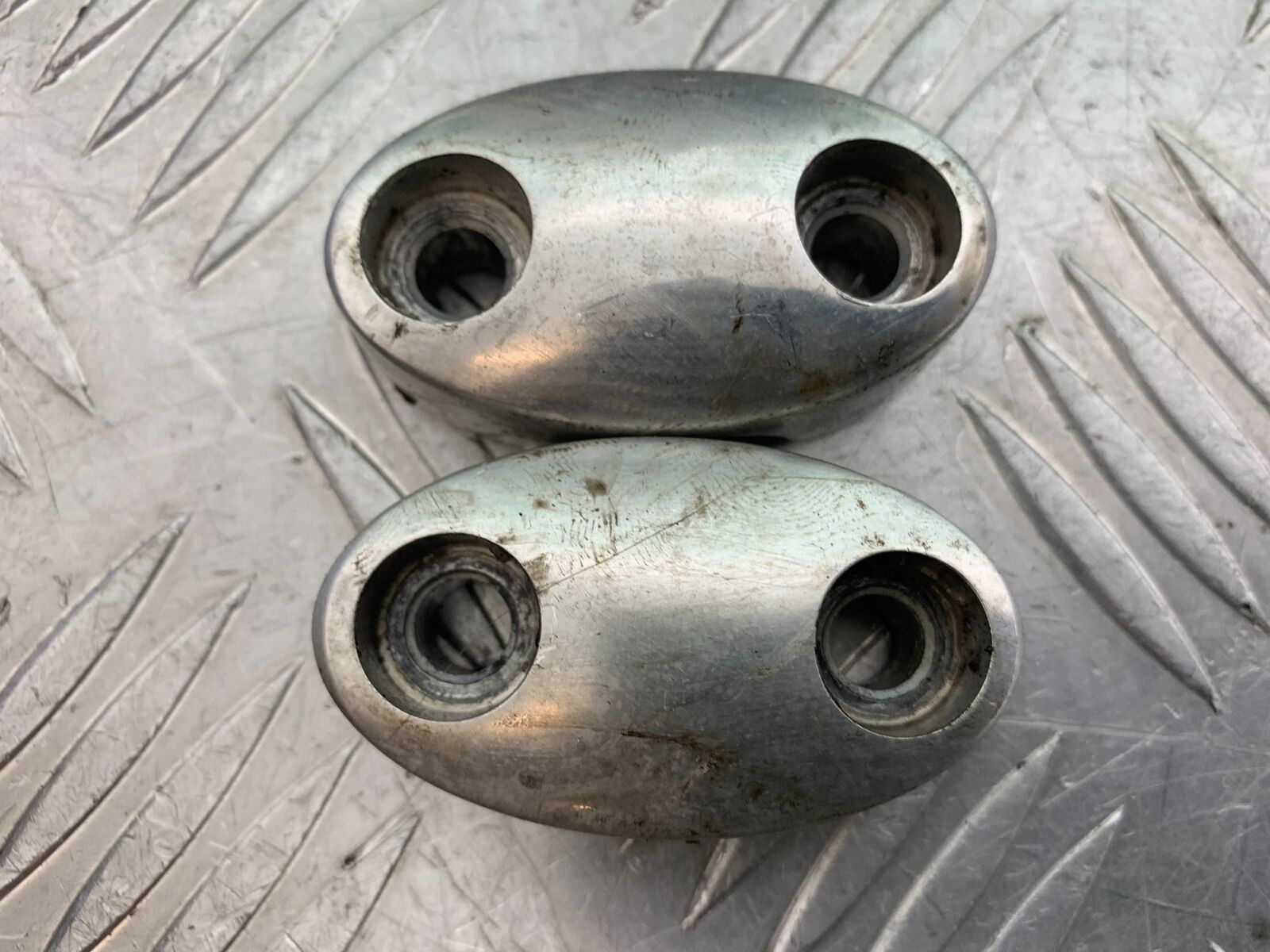 TRIUMPH THUNDERBIRD 1600 HANDLEBAR RISERS  YEAR 2011 (CMB1107)