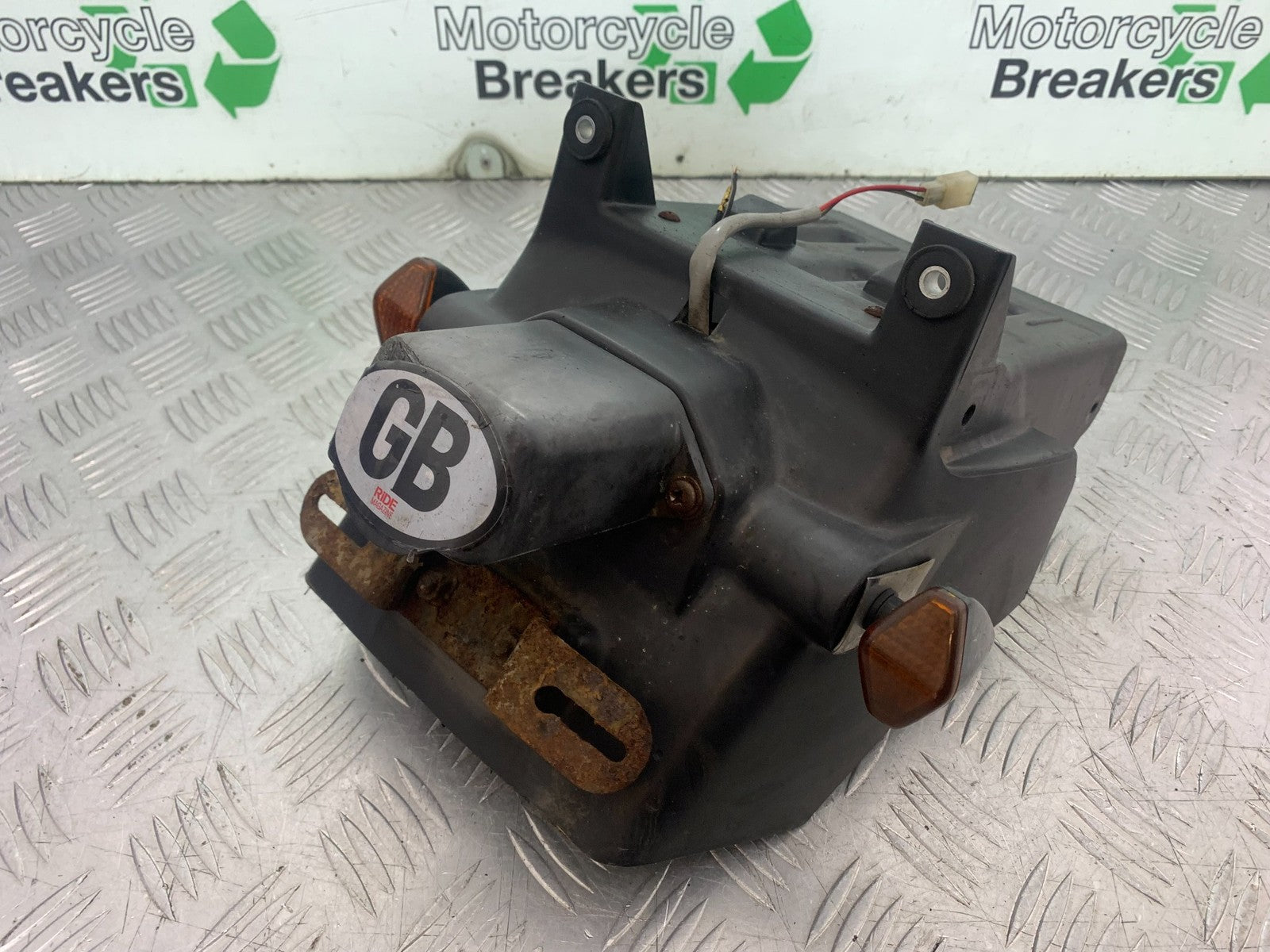 KAWASAKI GPZ600 GPZ 600 REAR MUDGUARD   YEAR 1988-90 (CMB1258)