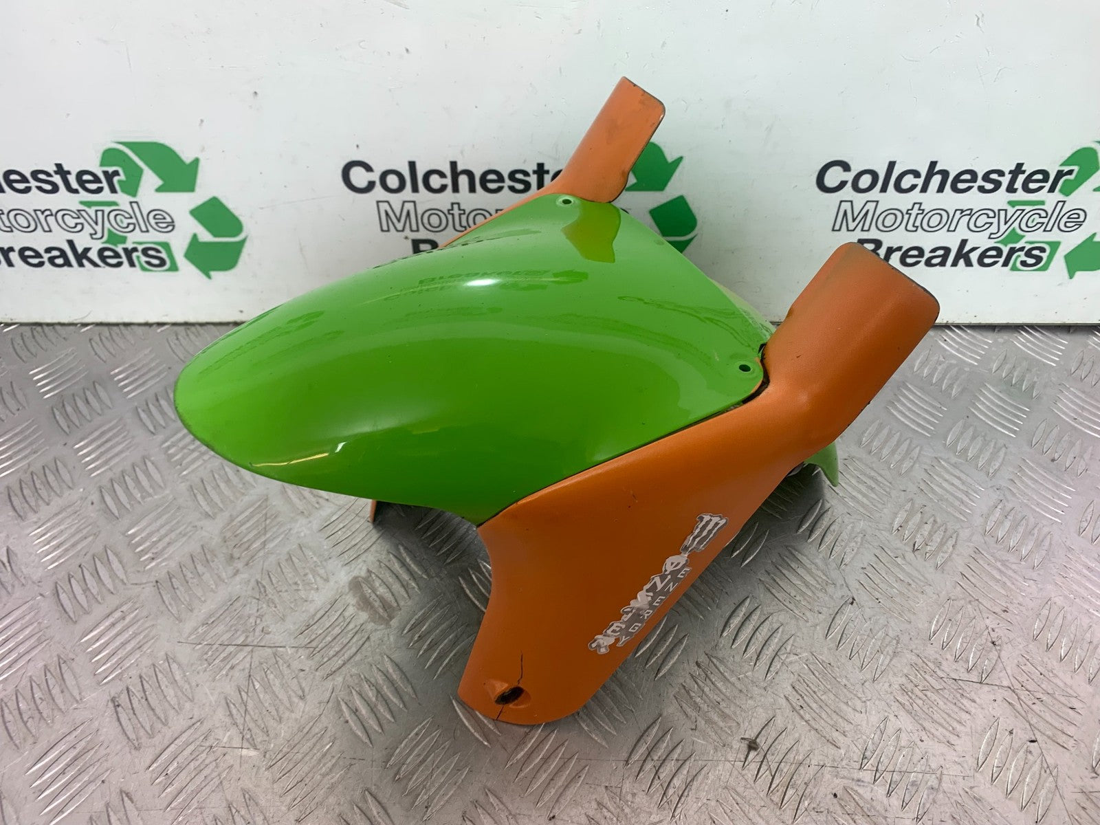KAWASAKI ZX9R ZX9 E1 FRONT MUDGUARD  YEAR 2000-01 (CMB1171)