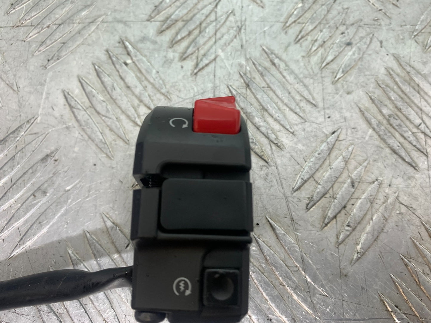 DUCATI 1198 S RIGHT SWITCH GEAR   YEAR 2009-2011 (CMB1219)
