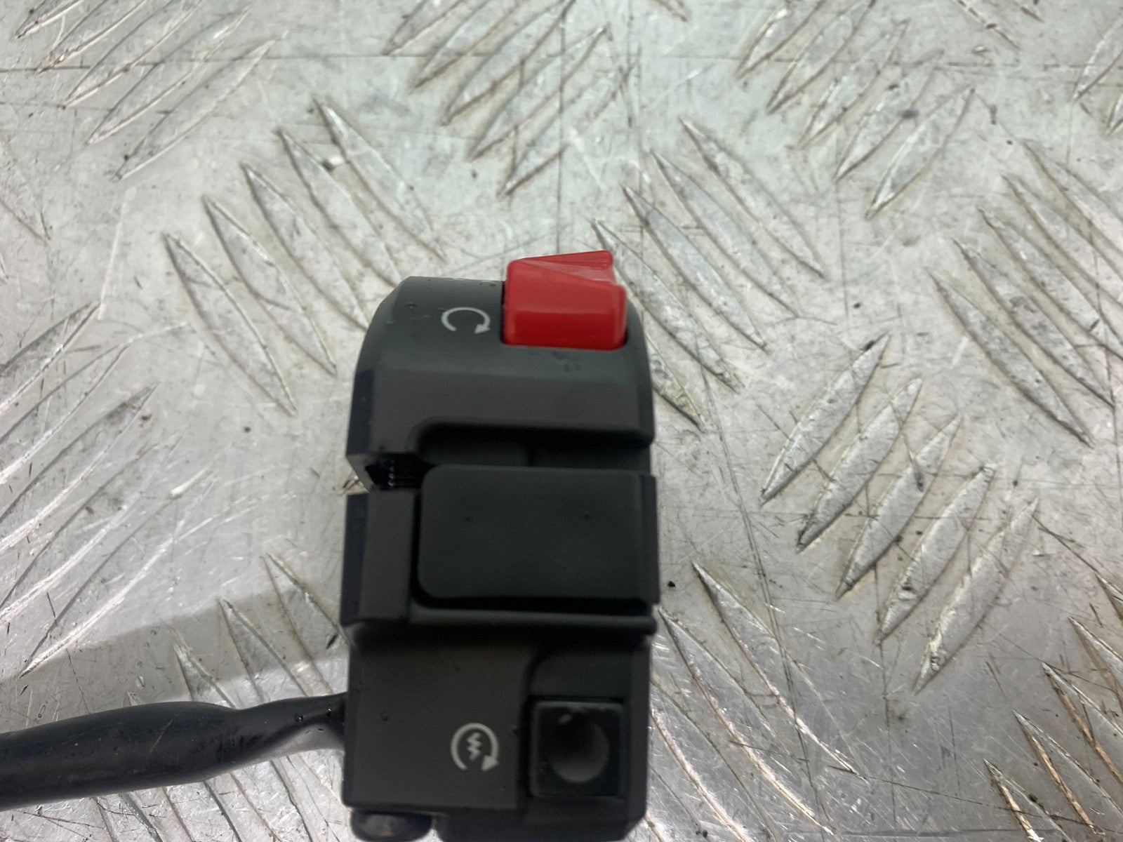 DUCATI 1198 S RIGHT SWITCH GEAR   YEAR 2009-2011 (CMB1219)