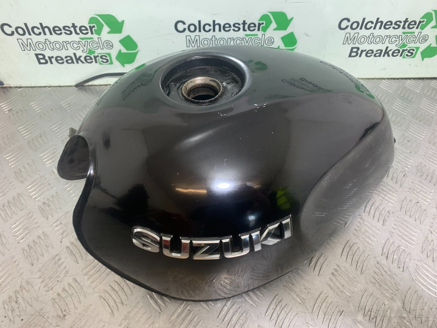 SUZUKI GSX750 INAZUMA PETROL TANK  YEAR 1998-2003 (CMB1308)