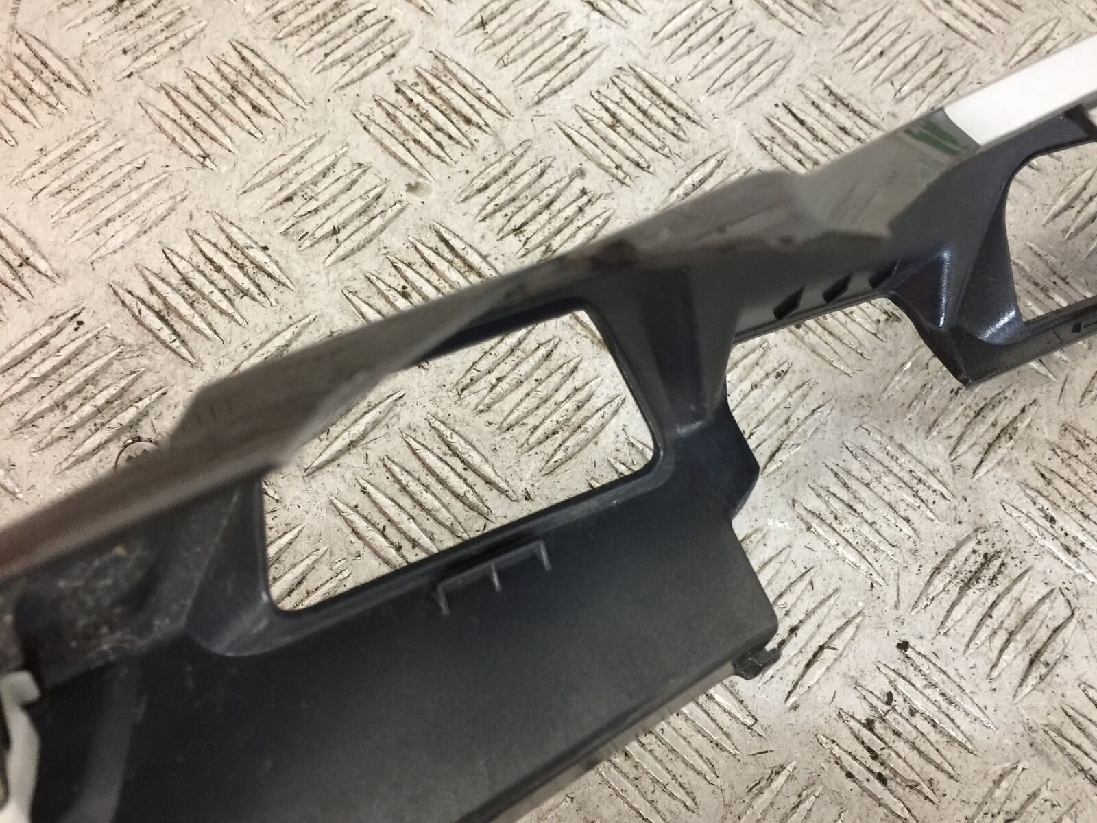 HONDA CRF1000 CRF 1000 AFRICA TWIN RIGHT SEAT PANEL  2019 (STOCK 759)