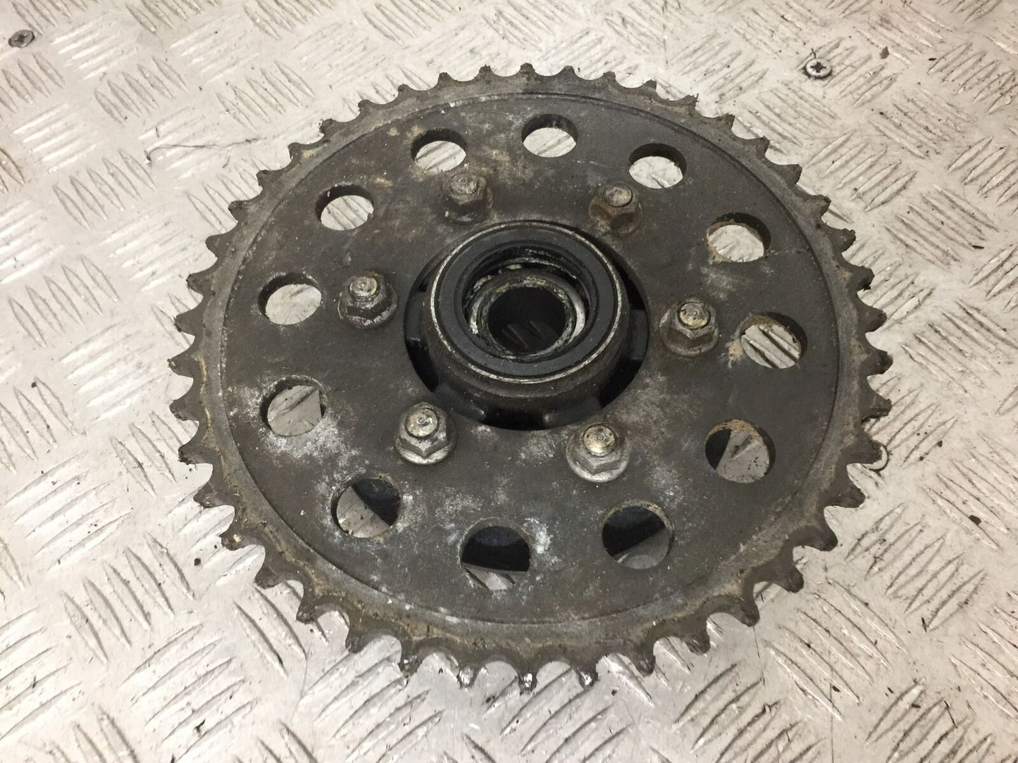 KAWASAKI ZX9R ZX9B REAR SPROCKET CARRIER YEAR 1994 (STOCK 860)