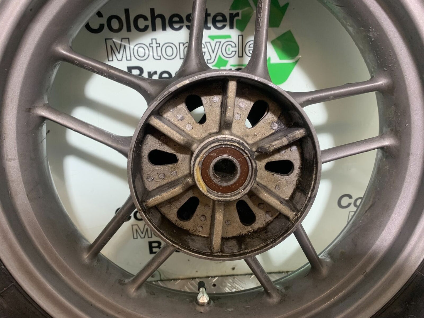 TRIUMPH TIGER 800 REAR WHEEL   YEAR 2011-2014 (CMB1113)