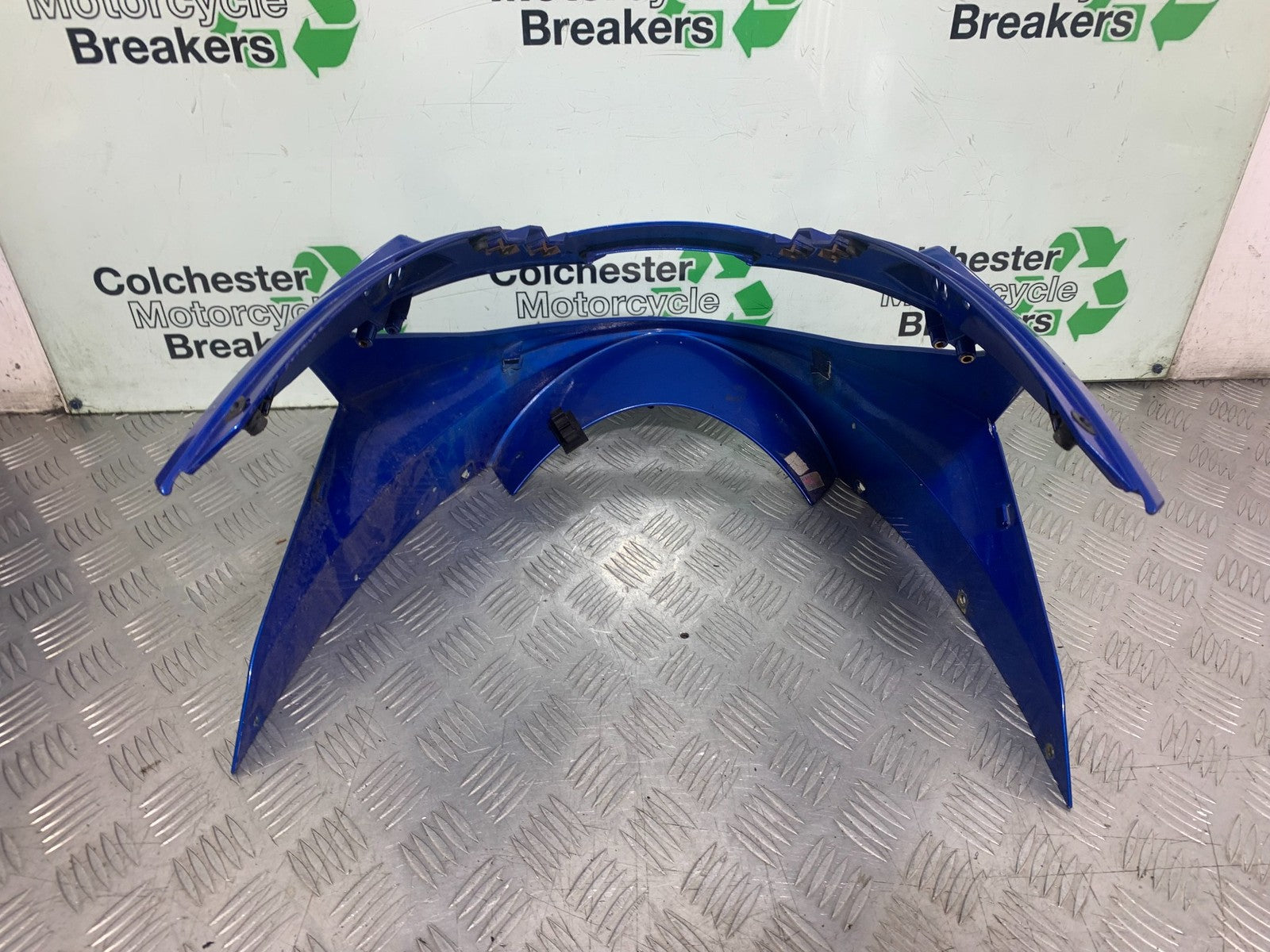 TRIUMPH 1050 SPRINT ST TOP FAIRING PANEL   YEAR 2004-2007 (CMB1197)