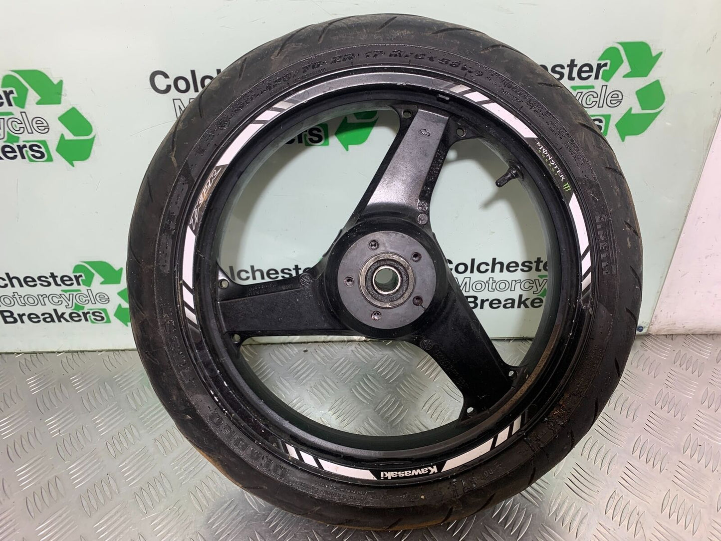 KAWASAKI ZX12R ZX12 FRONT WHEEL  YEAR 2000-01 (CMB1038)