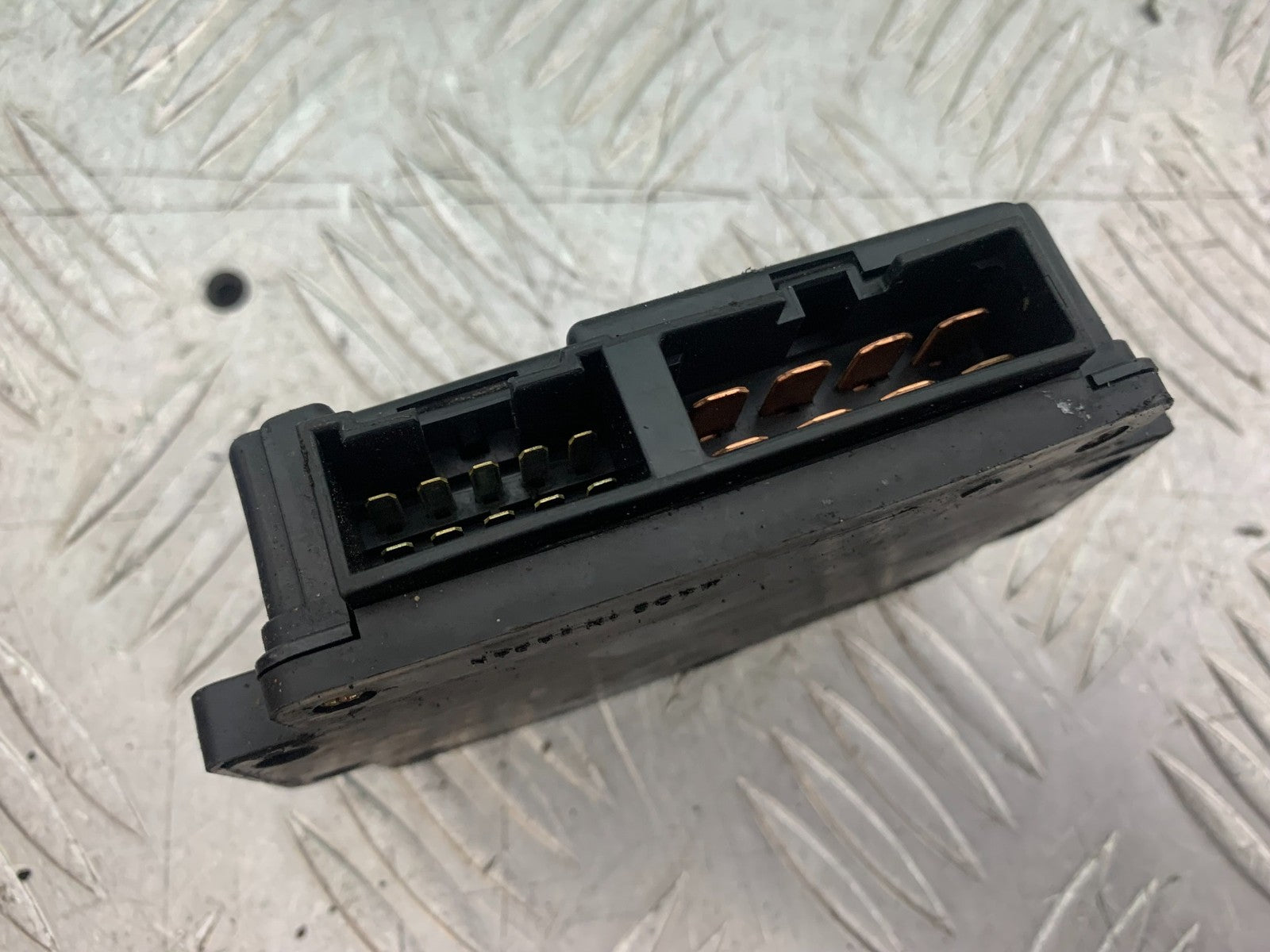 KAWASAKI Z750 Z 750 FUSE BOX YEAR 2004-2006  (CMB1234)