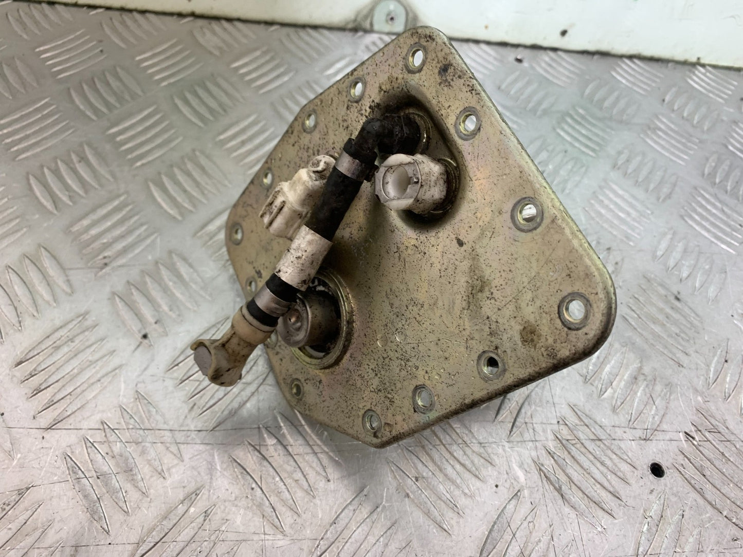 TRIUMPH 955i SPRINT ST PETROL PUMP   YEAR 1999-04 (CMB1230)