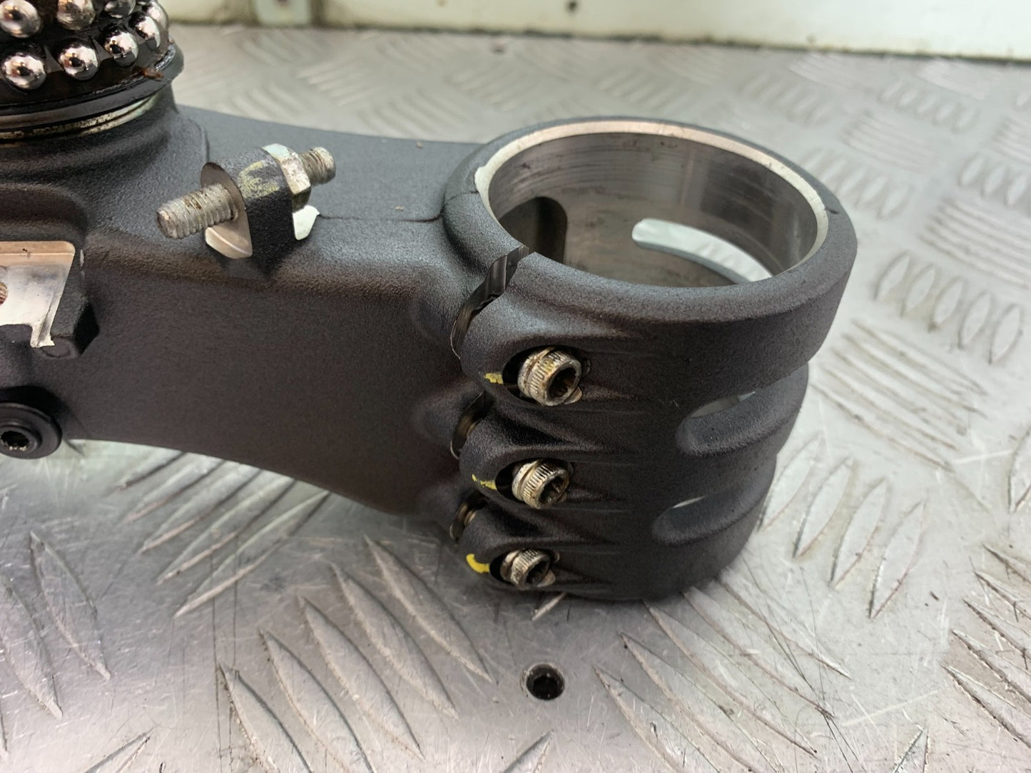 DUCATI 1299 PANIGALE BOTTOM YOKE  YEAR 2016 (CMB 1187)