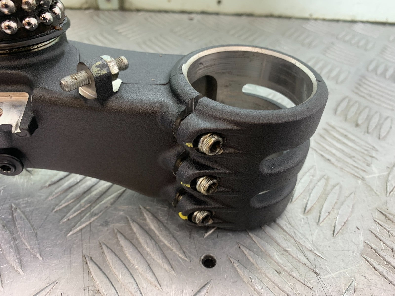 DUCATI 1299 PANIGALE BOTTOM YOKE  YEAR 2016 (CMB 1187)