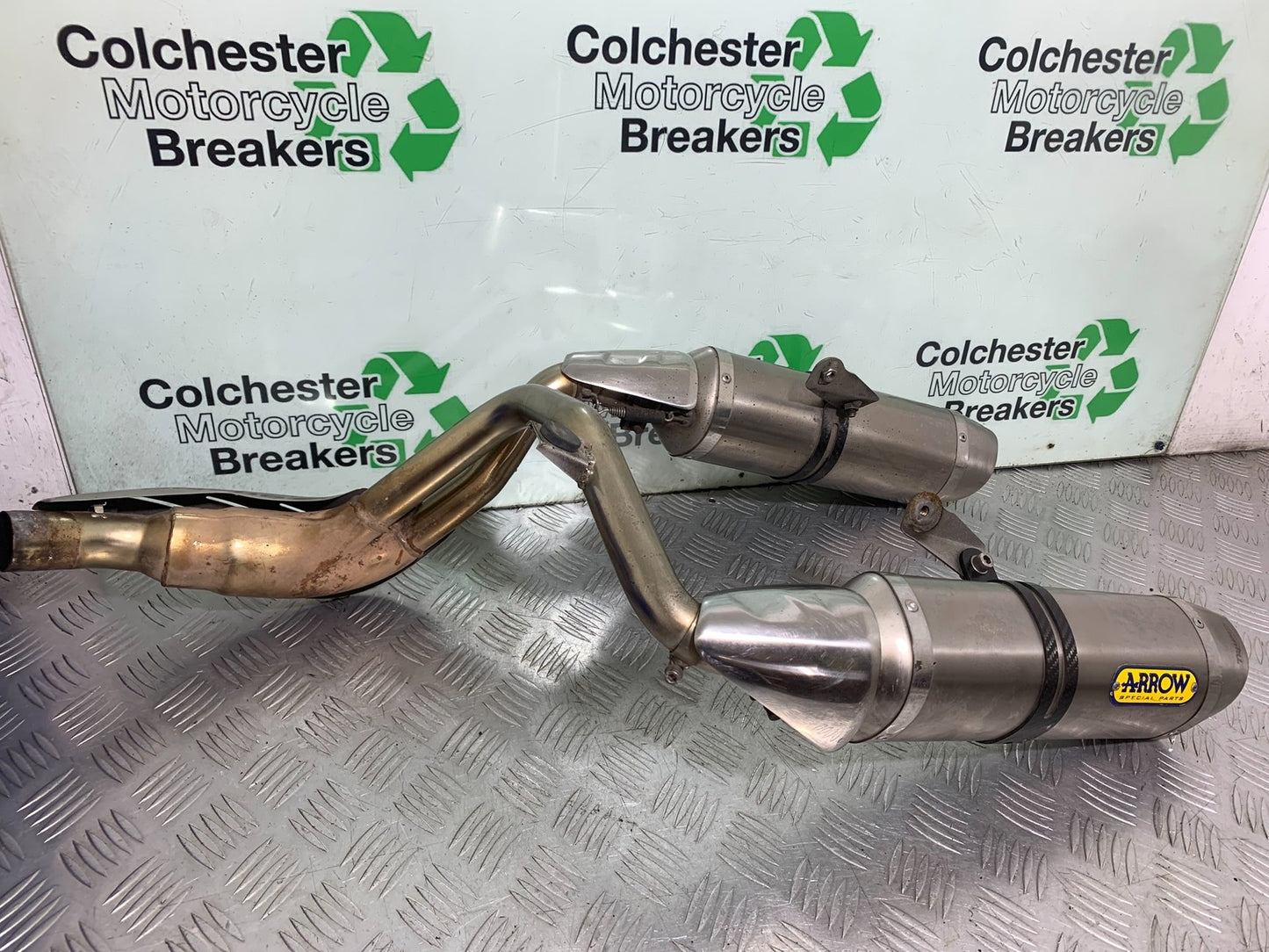 TRIUMPH SPEED TRIPLE R 1050 ARROW SILENCERS AND LINK PIPE 2009 (CMB1183)