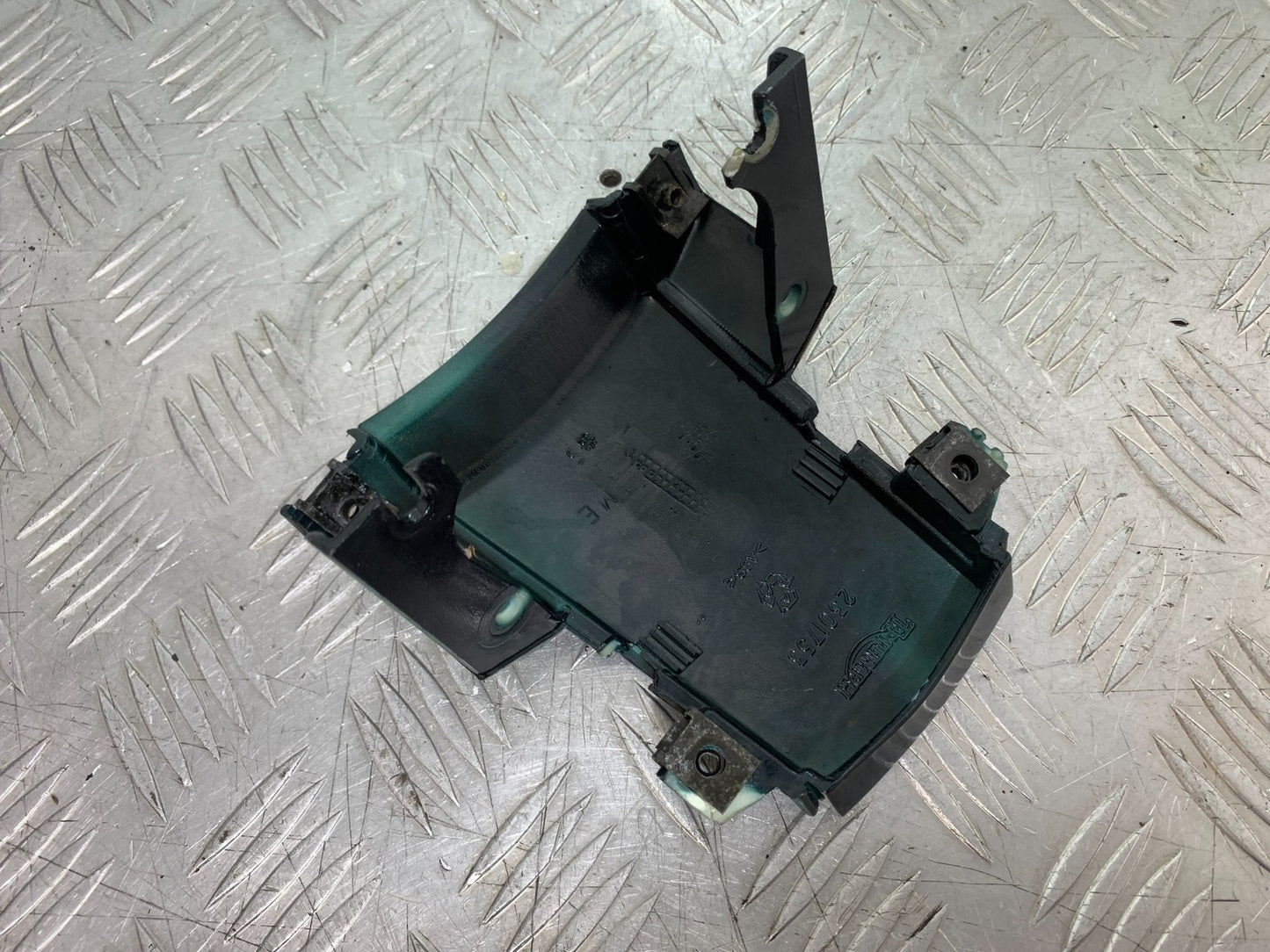 TRIUMPH 955i SPRINT ST TAIL PIECE JOINER  YEAR 1999-04 (CMB1230)