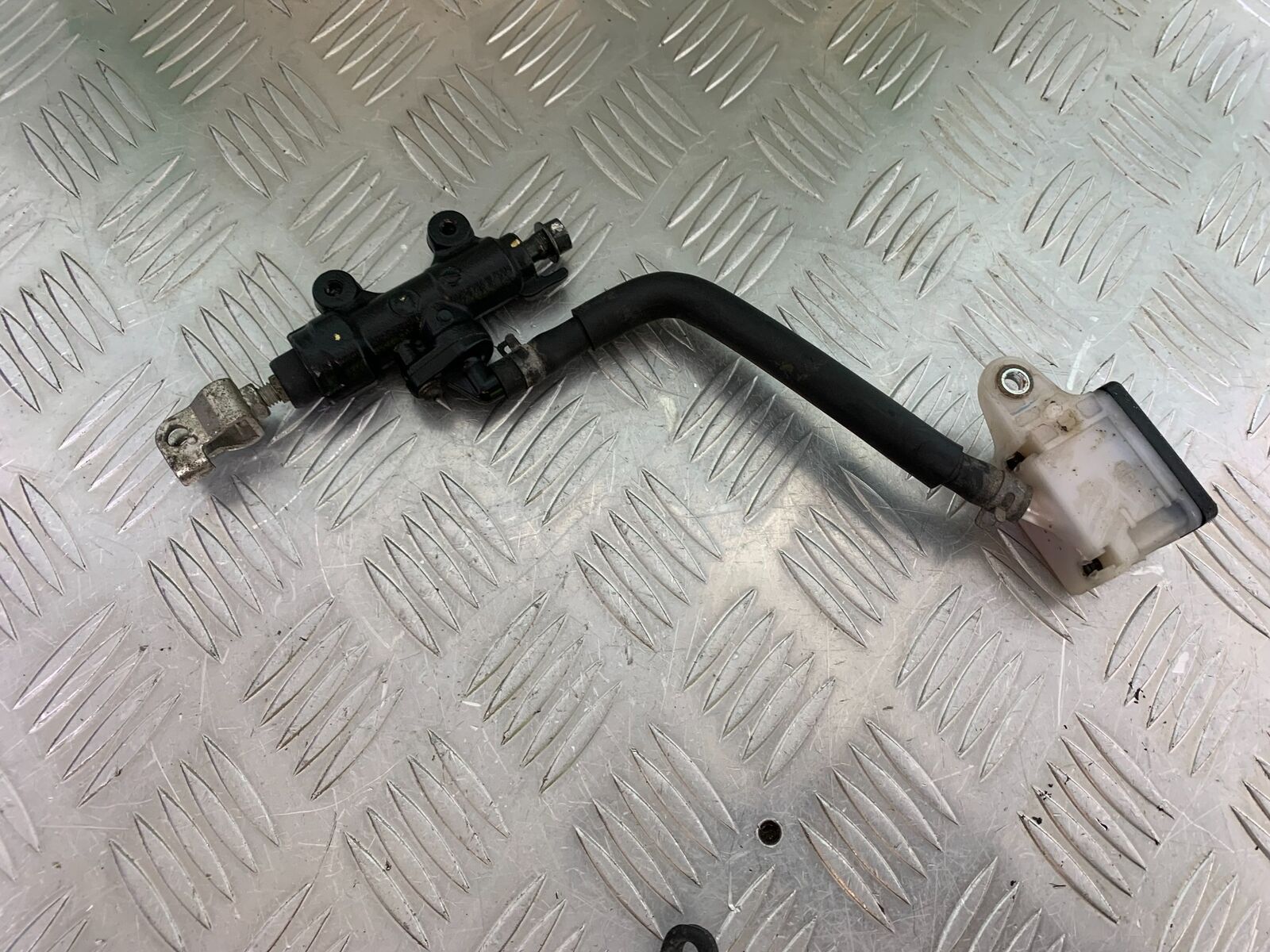 HONDA CBR500R CBR 500 R REAR MASTER CYLINDER  YEAR 2016 (CMB1066)