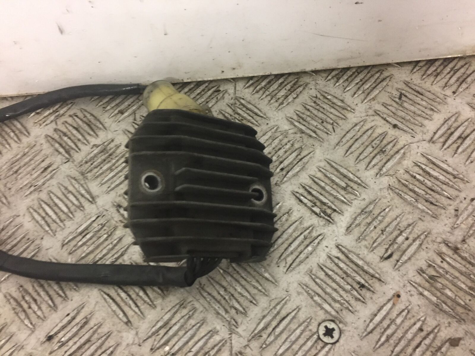 KAWASAKI ZX6R ZX6 J REGULATOR  YEAR 2000