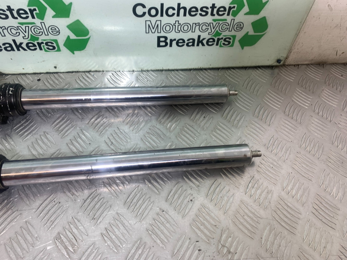 SUZUKI GSF650 GSF 650 FORKS  YEAR 2007-2009  (CMB1161)