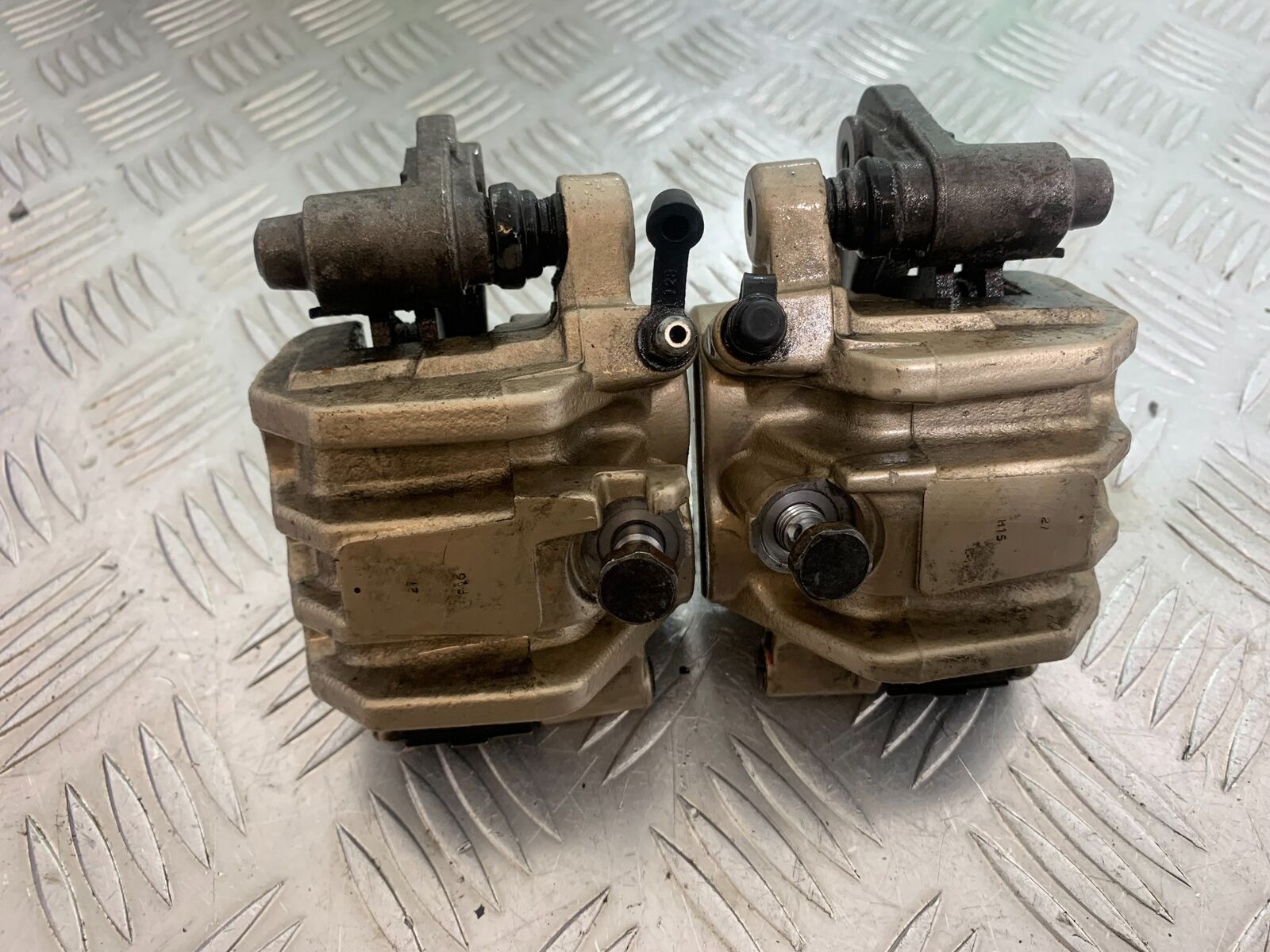 TRIUMPH TIGER 800 FRONT BRAKE CALIPERS   YEAR 2011-2014 (CMB1113)