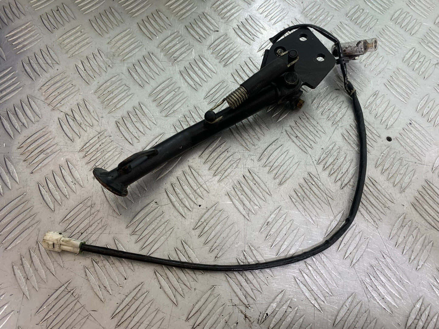 KTM DUKE 390 SIDE STAND AND BRACKET    YEAR 2017- 2023 (CMB1314)