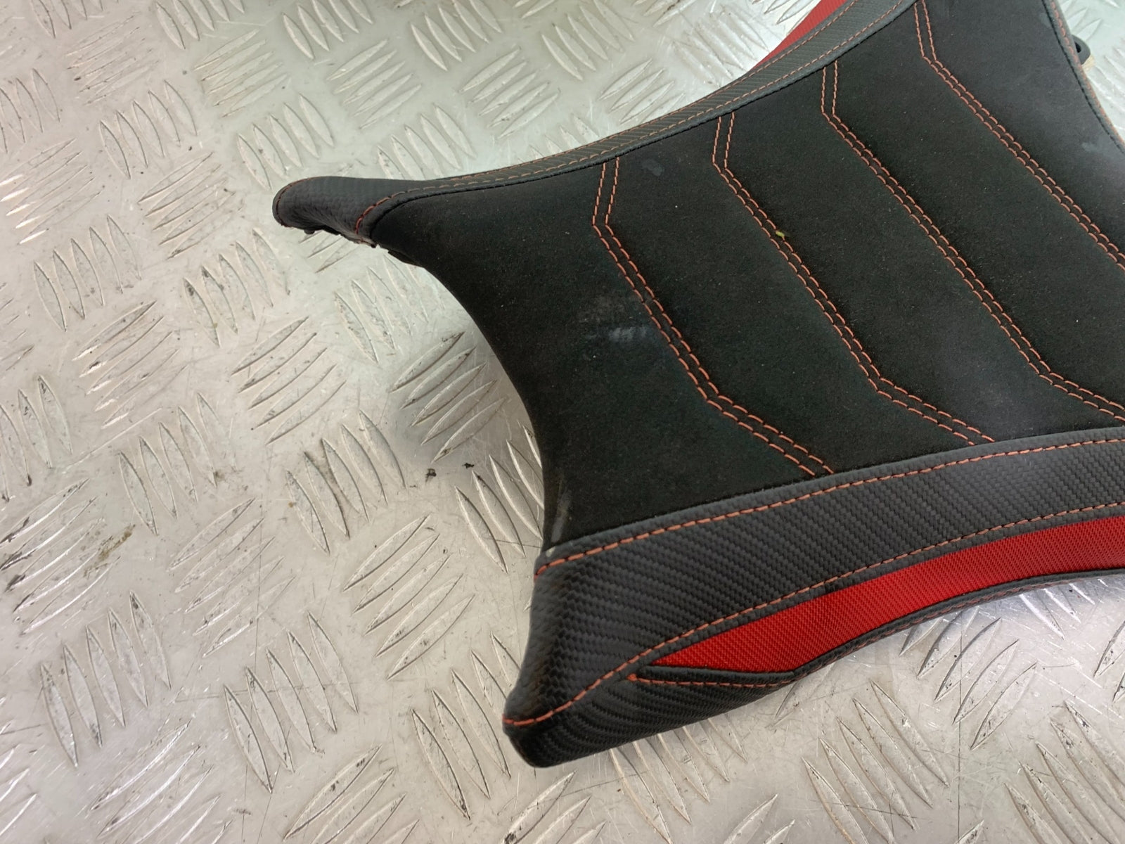KAWASAKI ZX10R ZX 10R FRONT SEAT   YEAR 2011-2015 (CMB1154)