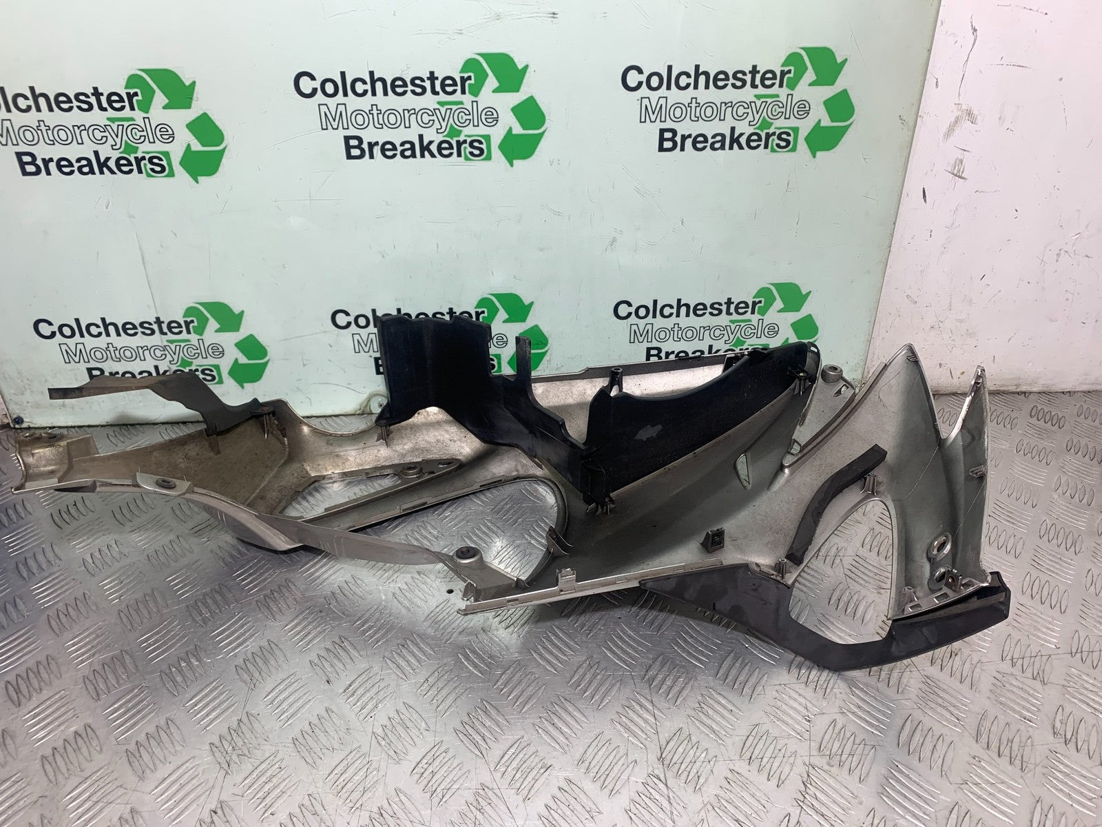 HONDA NT 700 V DEAUVILLE RIGHT FAIRING PANEL YEAR 2006-2011 (CMB1211)