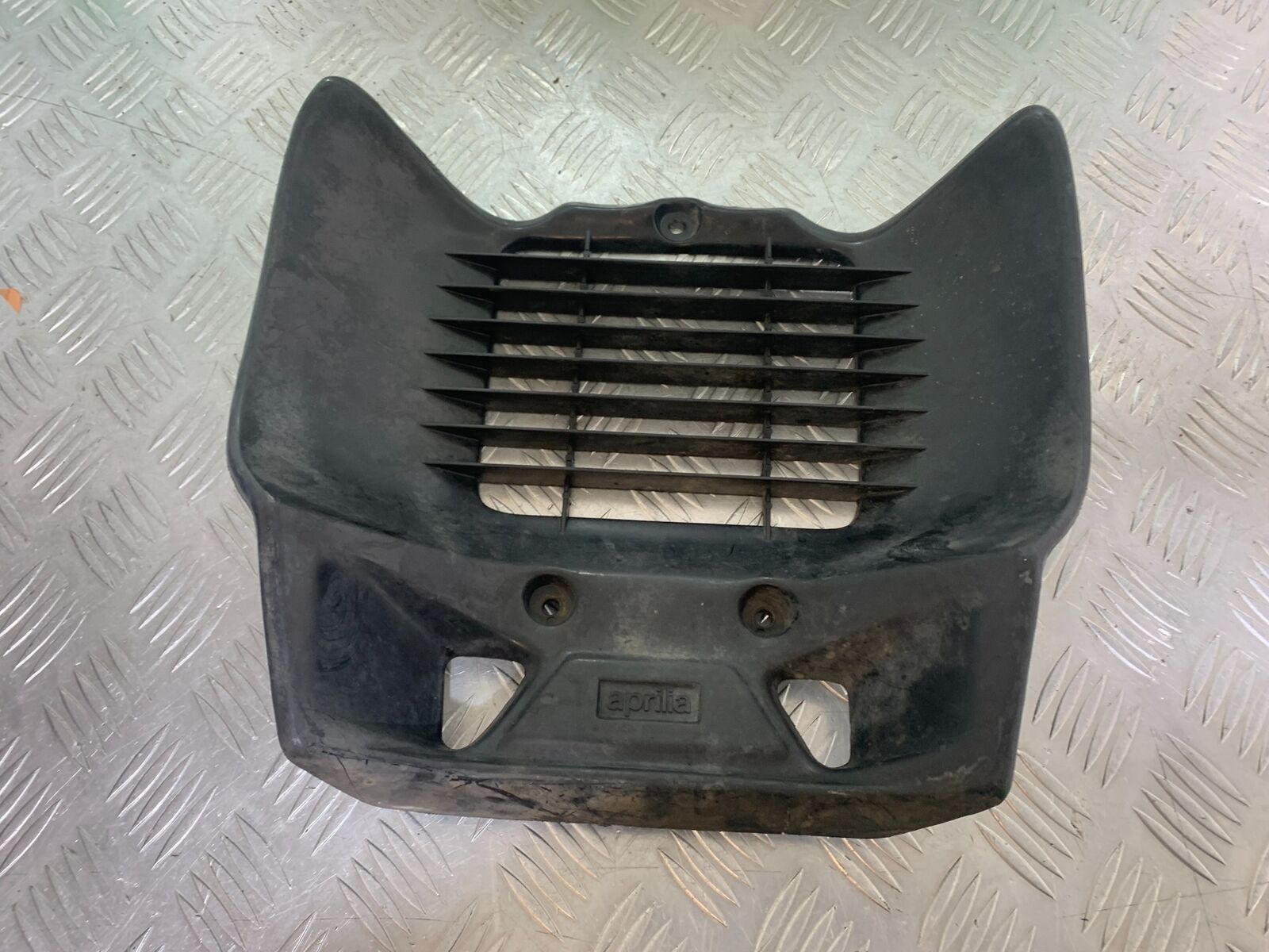 APRILIA RS50 RS 50 RADIATOR GRILL   YEAR 1996-1998 (CMB1132)