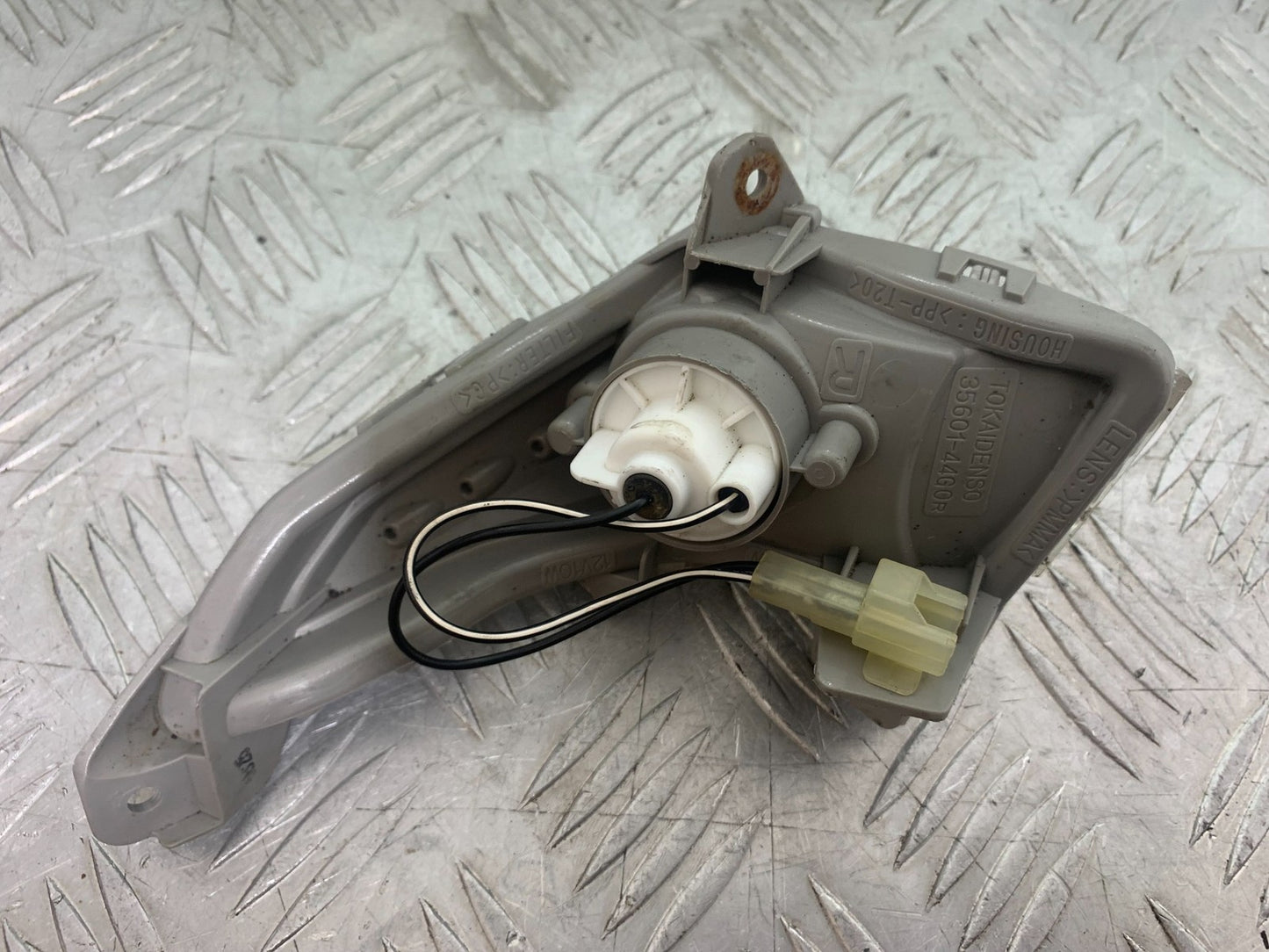 SUZUKI GSR600 GSR 600 FRONT RIGHT  INDICATOR  2006-2010 (CMB1177)
