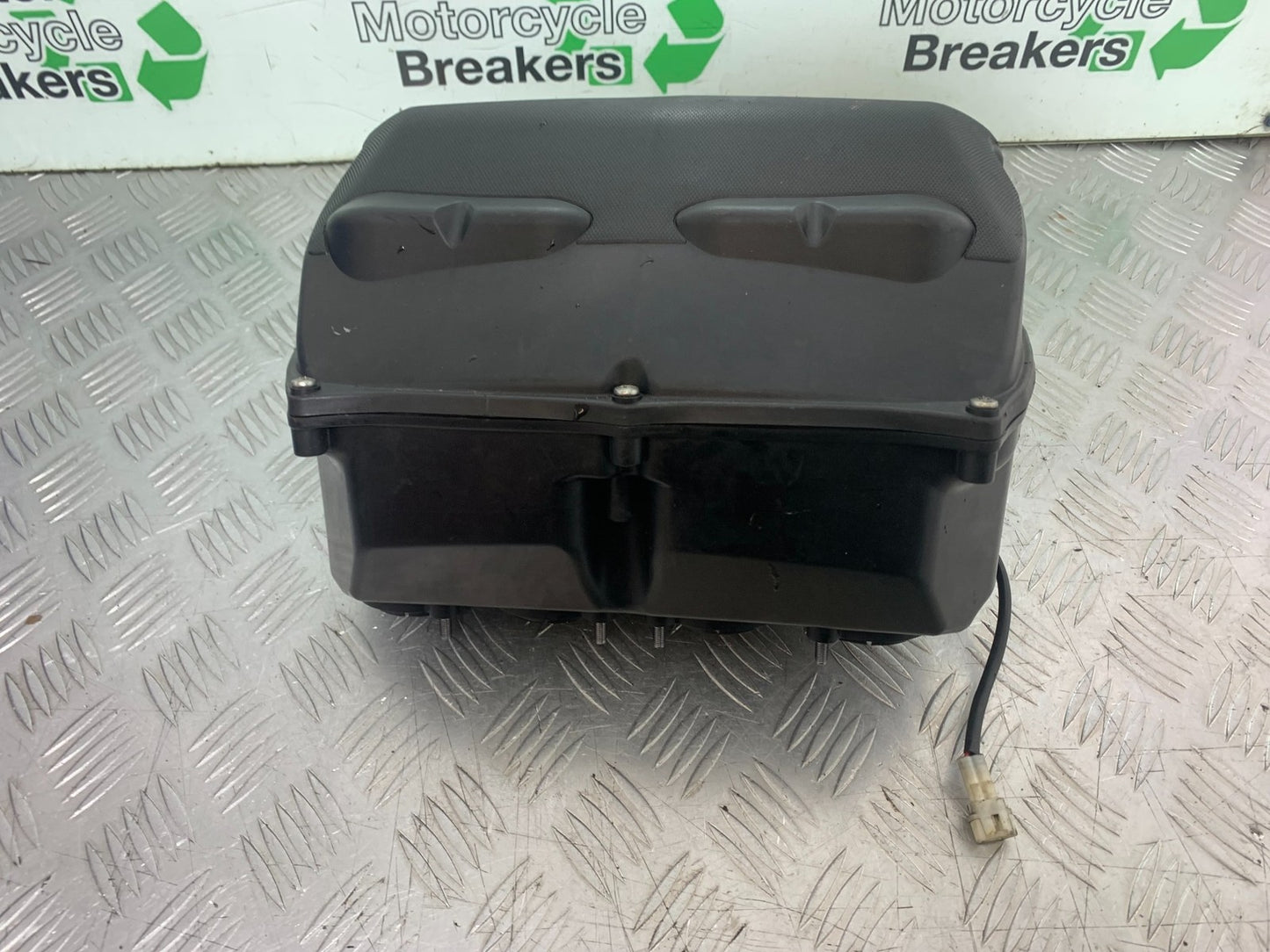 YAMAHA YZF R1 4C8 AIRBOX  YEAR 2007-2008 (CMB1237)