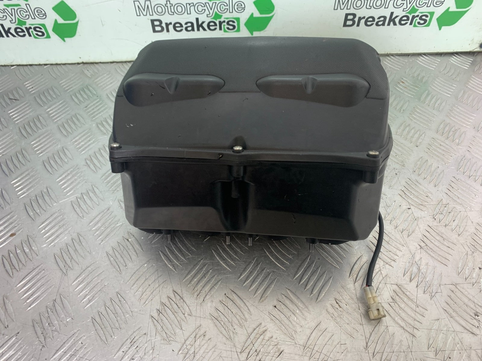 YAMAHA YZF R1 4C8 AIRBOX  YEAR 2007-2008 (CMB1237)