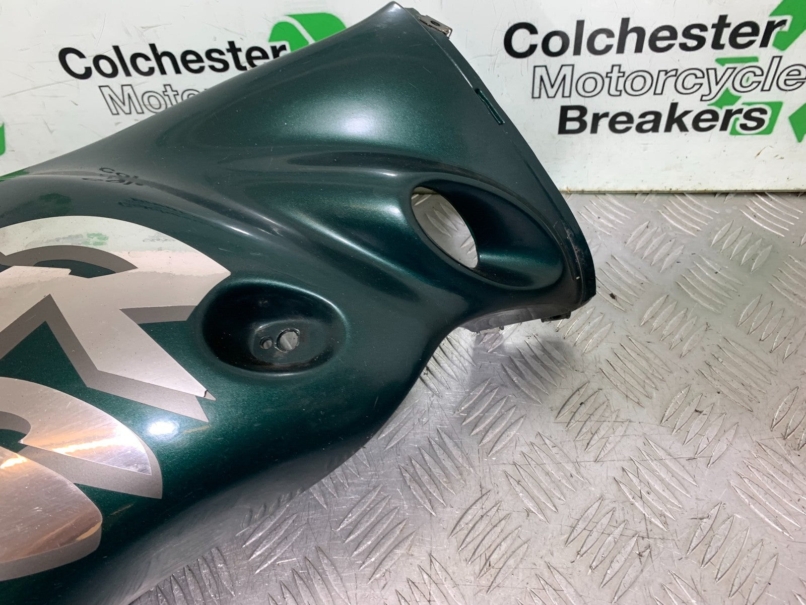 TRIUMPH 955I SPRINT RS RIGHT FAIRING  YEAR 1999-03 (CMB1313)