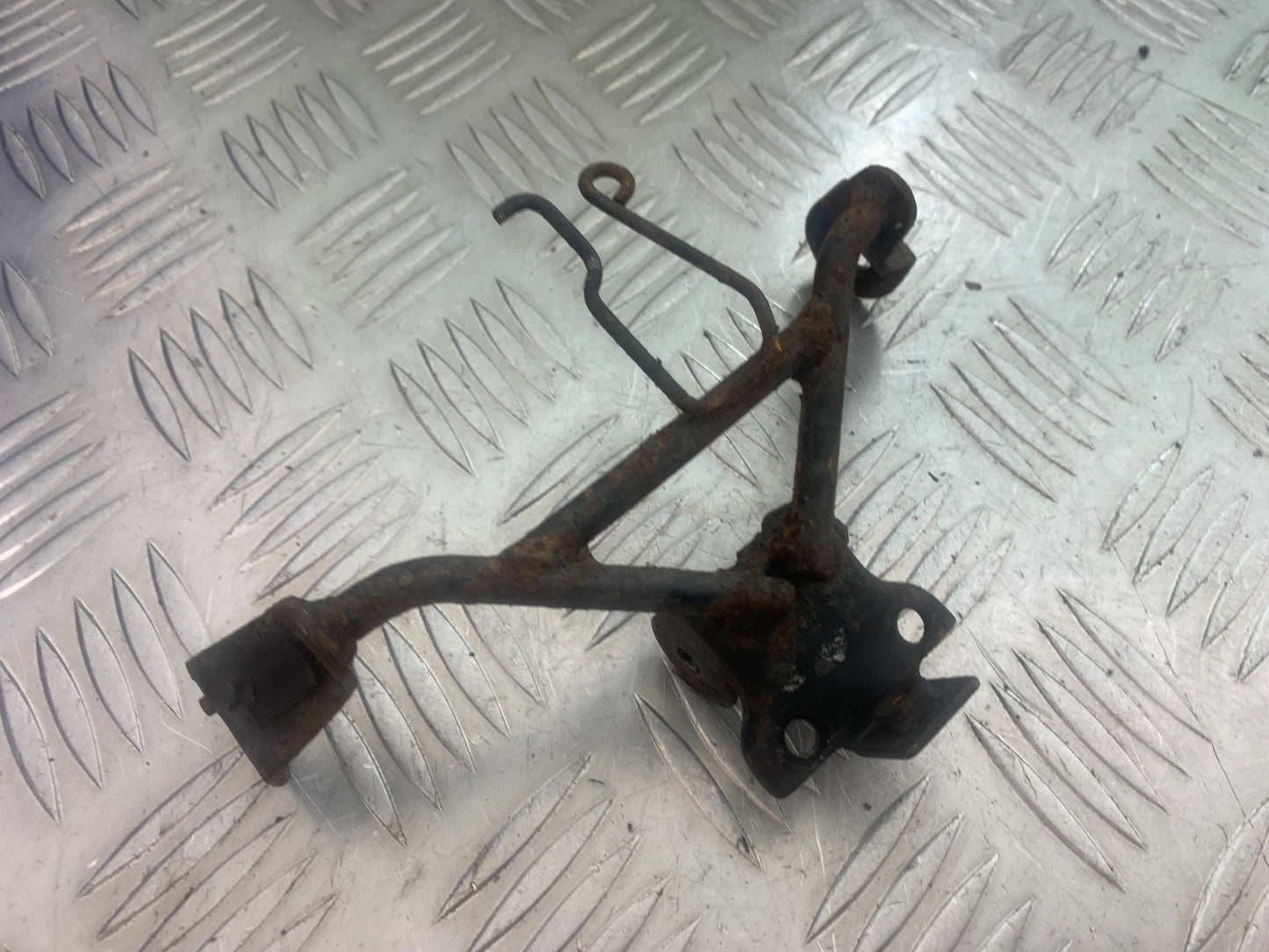 YAMAHA XV535 XV 535 VIRAGO HEADLIGHT BRACKET  YEAR 1994-02 (CMB1139)