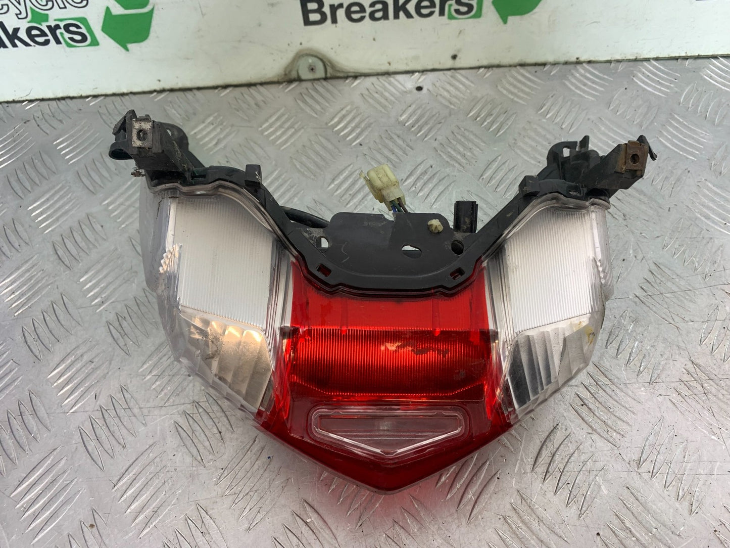 YAMAHA XMAX 125 XMAX-125 REAR LIGHT  YEAR 2015-2020  (CMB1266)