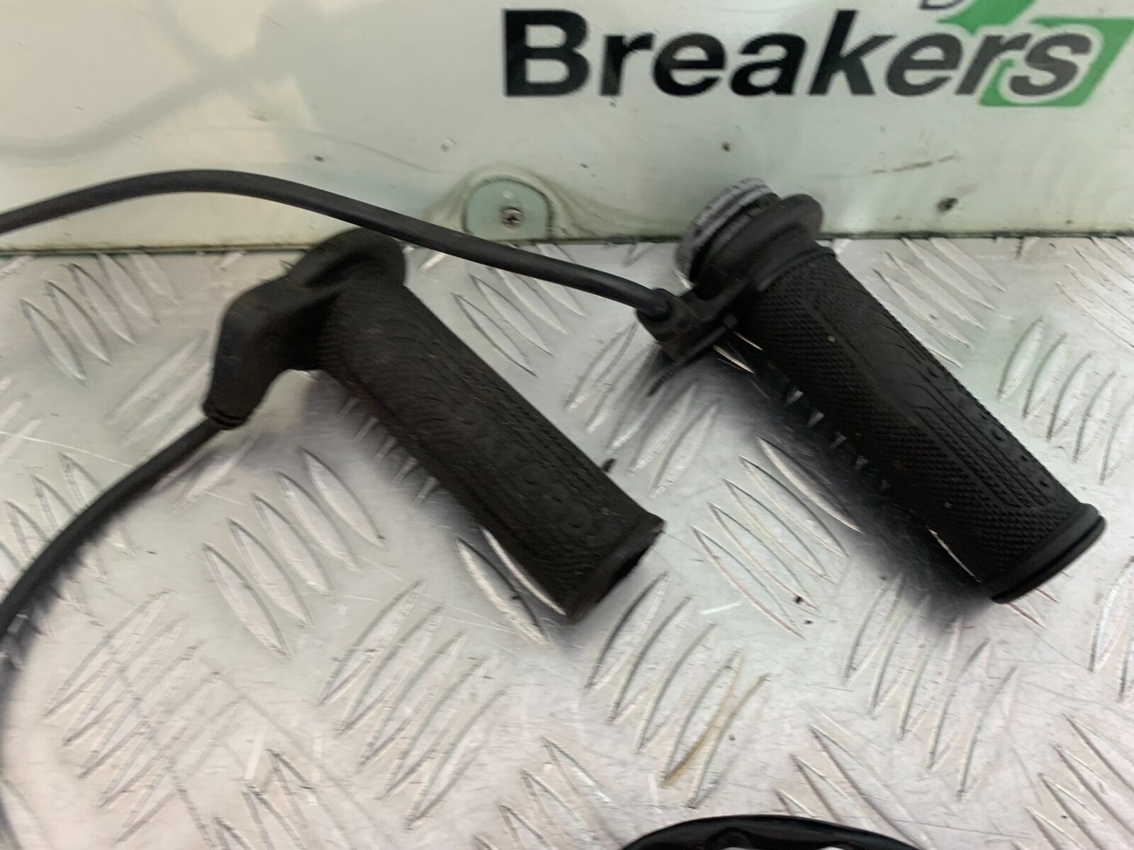 KAWASAKI Z750 Z 750 HEATED GRIPS  YEAR 2004-2006  (CMB1104)