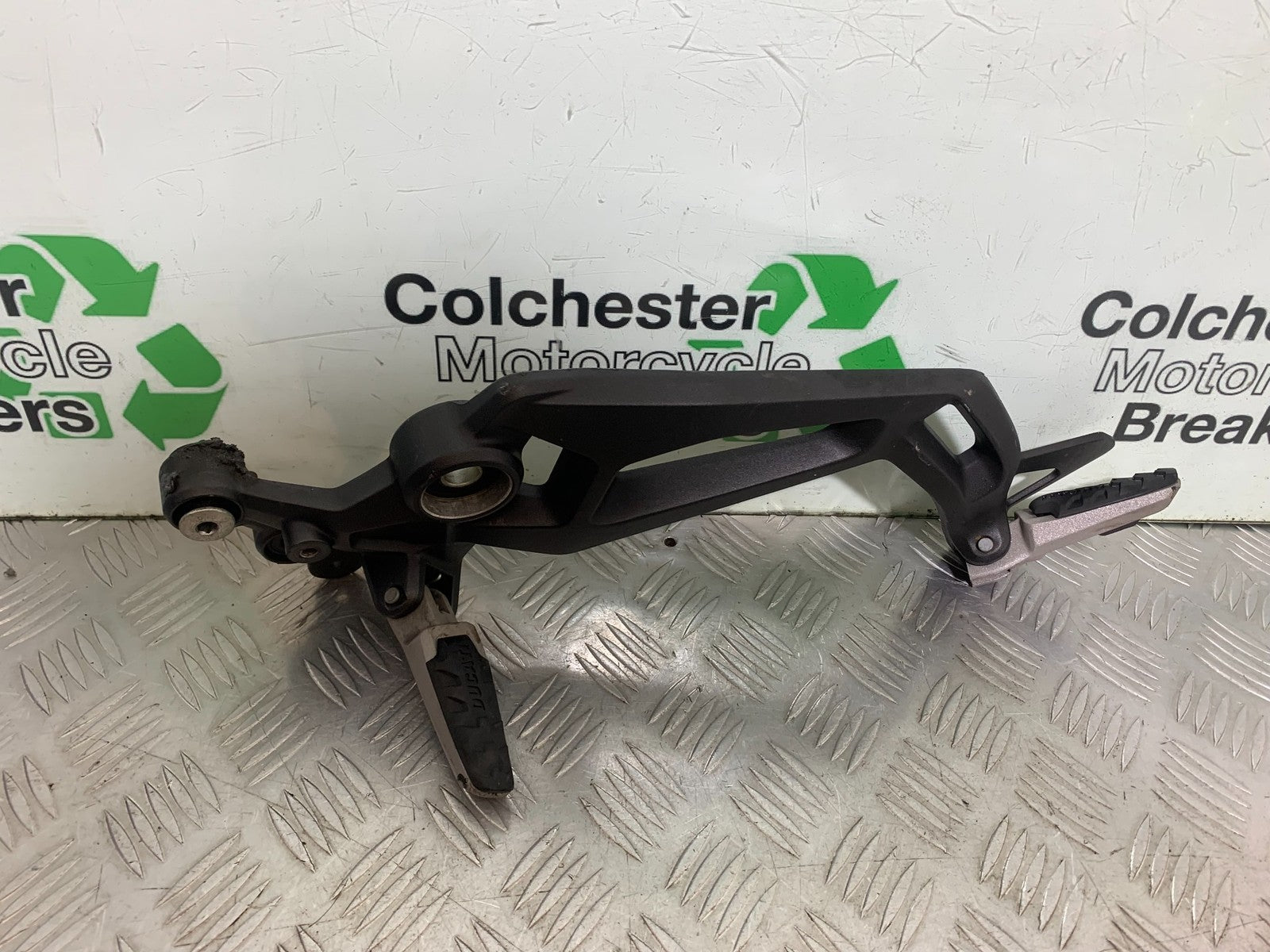 DUCATI 937 MONSTER LEFT HANGER  YEAR 2021-2024 (CMB1270)