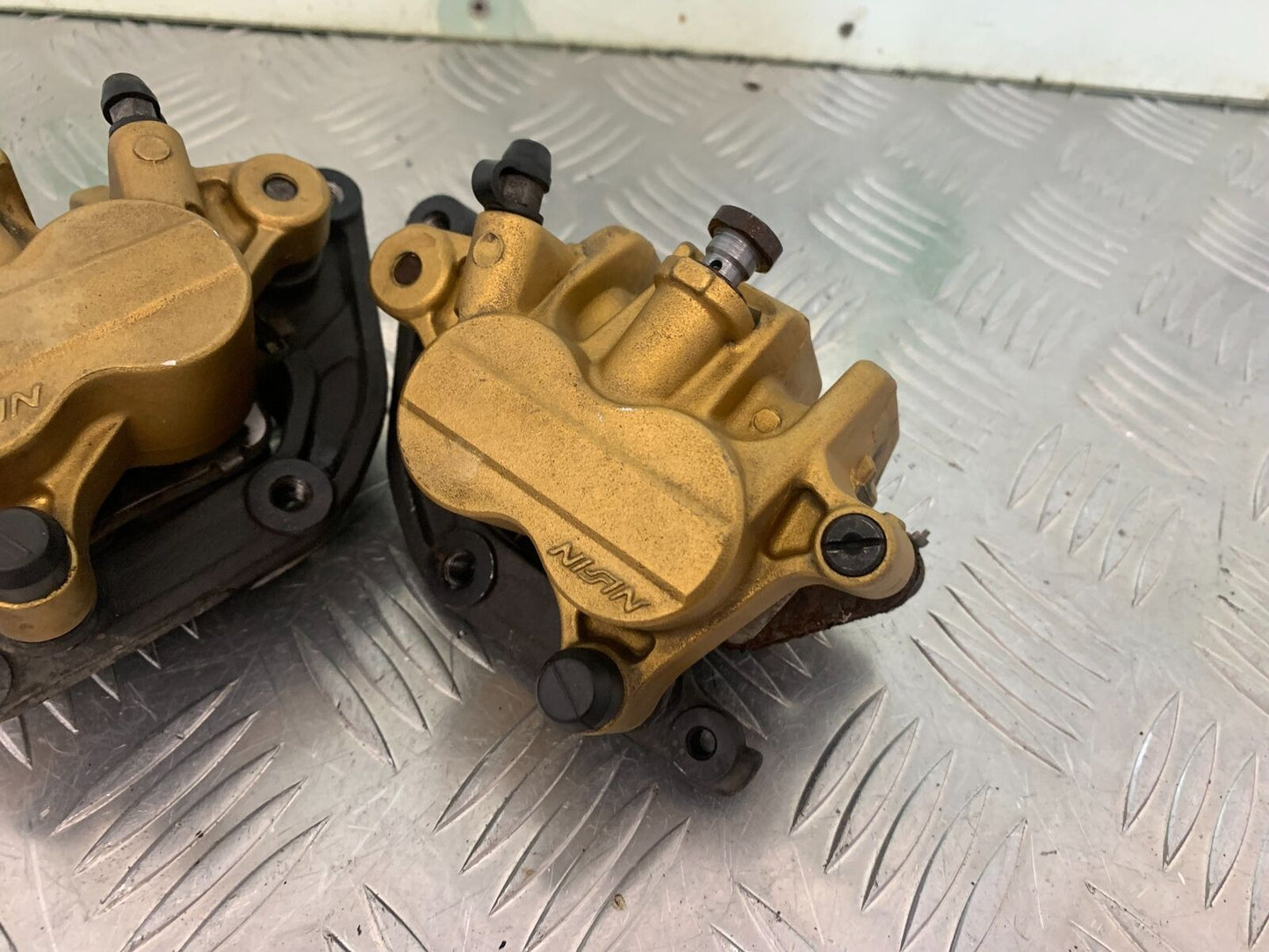 TRIUMPH 675 STREET TRIPLE FRONT CALIPERS  YEAR 2008 (STOCK 984)