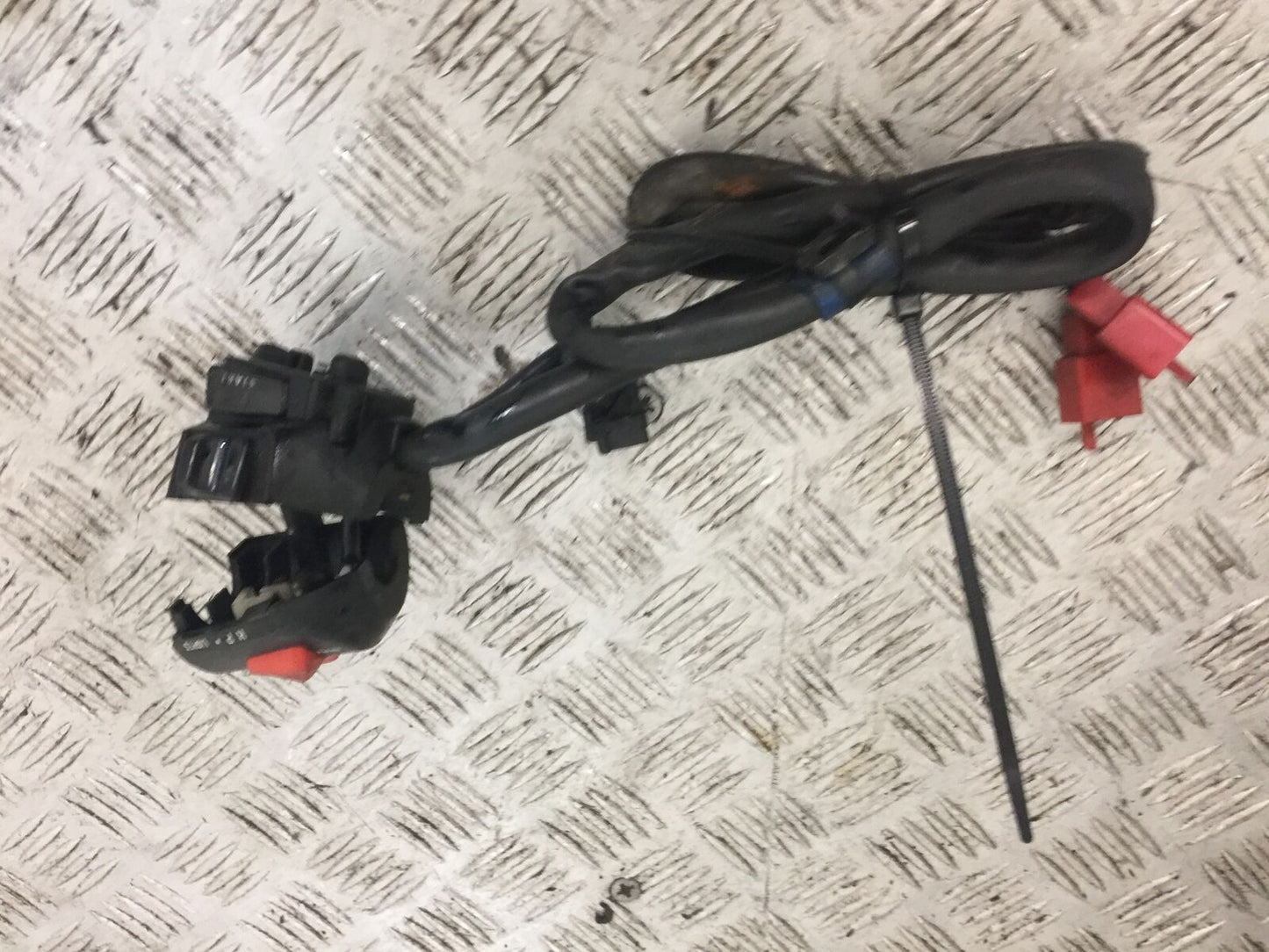 HONDA CBR600 CBR 600 RIGHT SWITCH GEAR YEAR 1996 (STOCK 798)