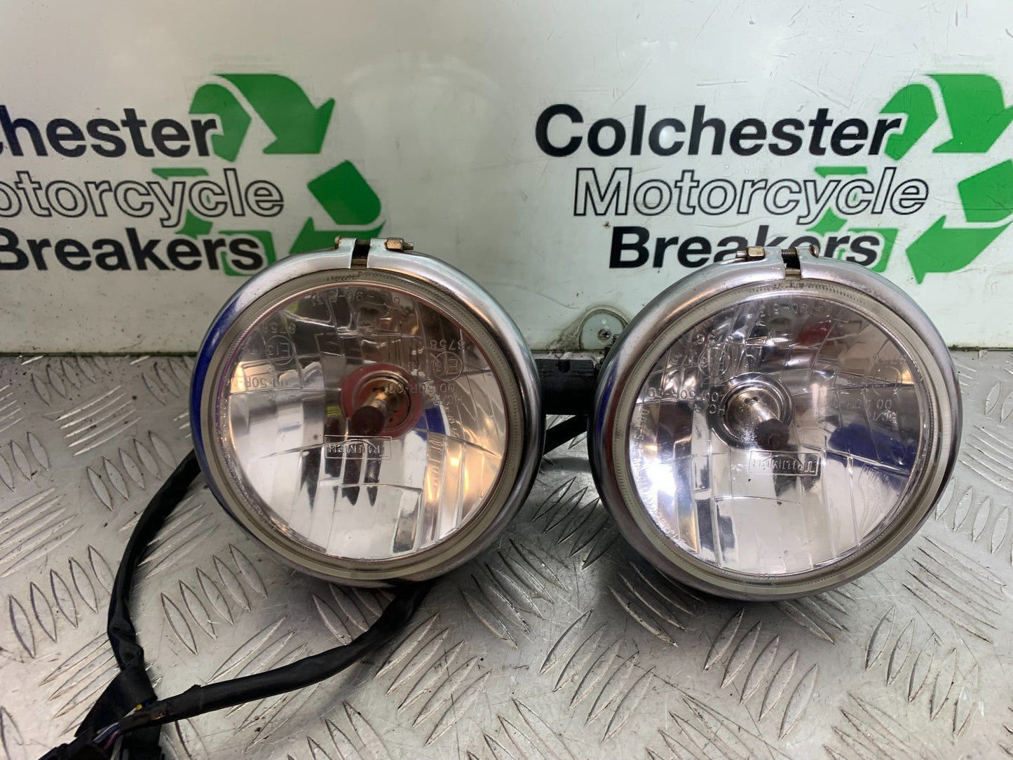 TRIUMPH SPEED TRIPLE R 1050 HEADLIGHTS  2009 (CMB1183)