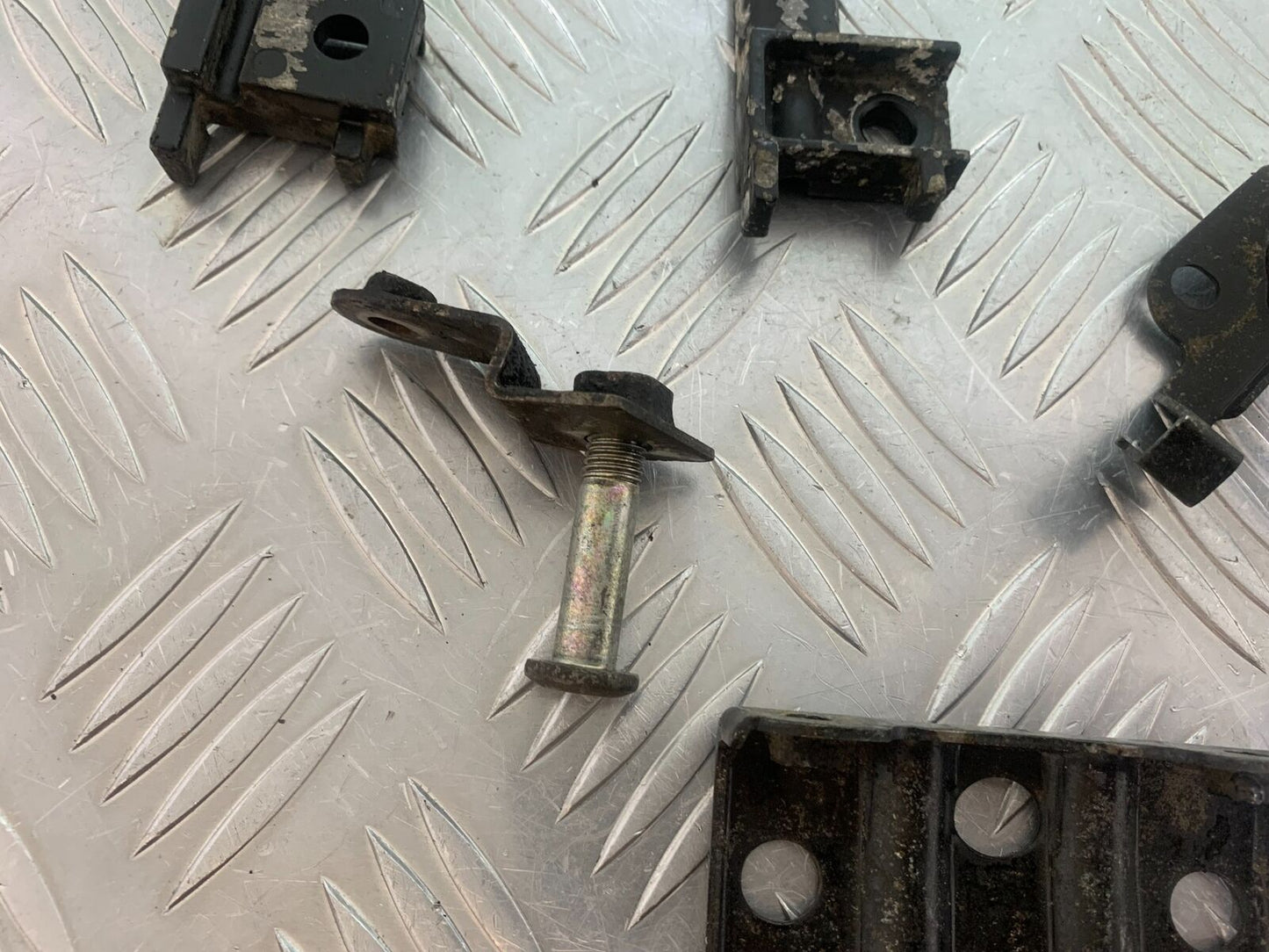 KAWASAKI ZR 750 ZEPHYR FRAME BRACKETS  YEAR 1991-95 (CMB1008)