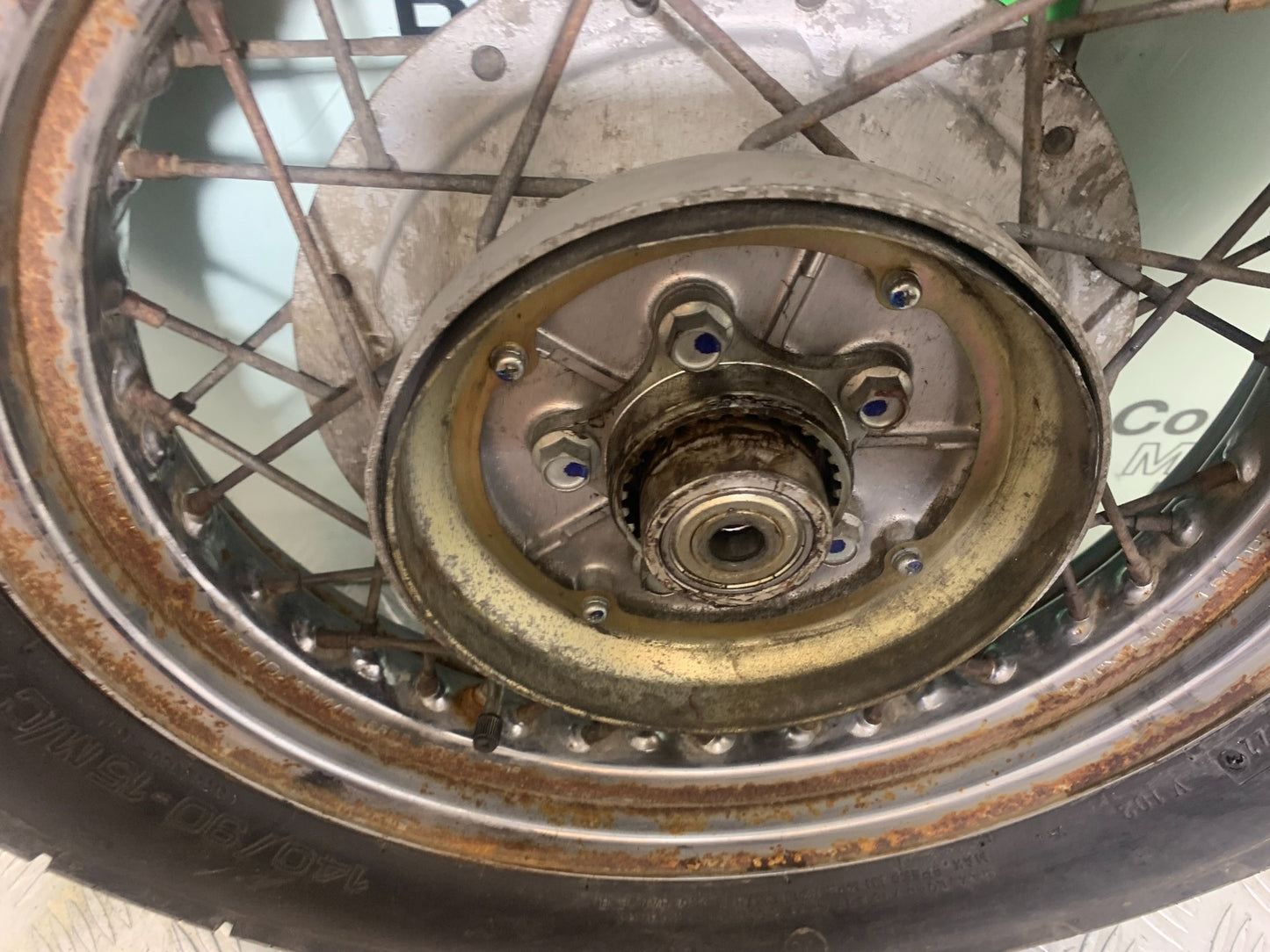 YAMAHA XV535 XV 535 VIRAGO REAR WHEEL (GOOD TYRE)   YEAR 1994-02 (CMB1162)