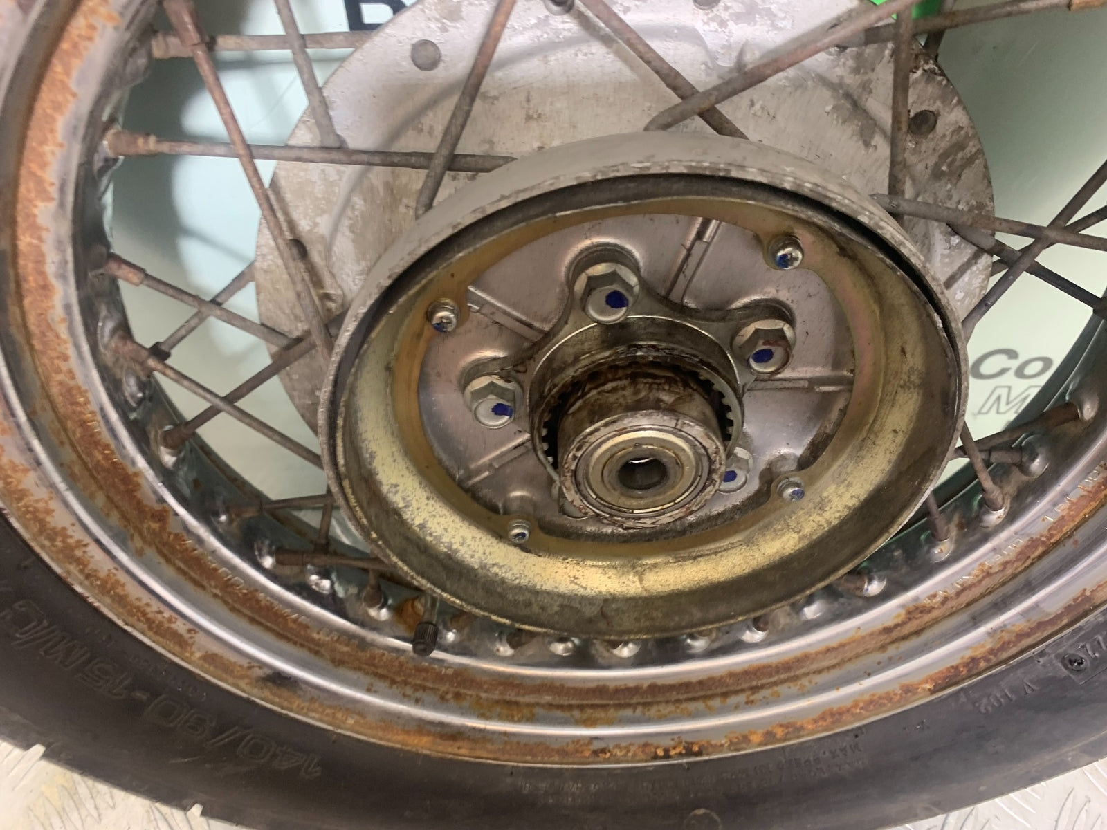 YAMAHA XV535 XV 535 VIRAGO REAR WHEEL (GOOD TYRE)   YEAR 1994-02 (CMB1162)