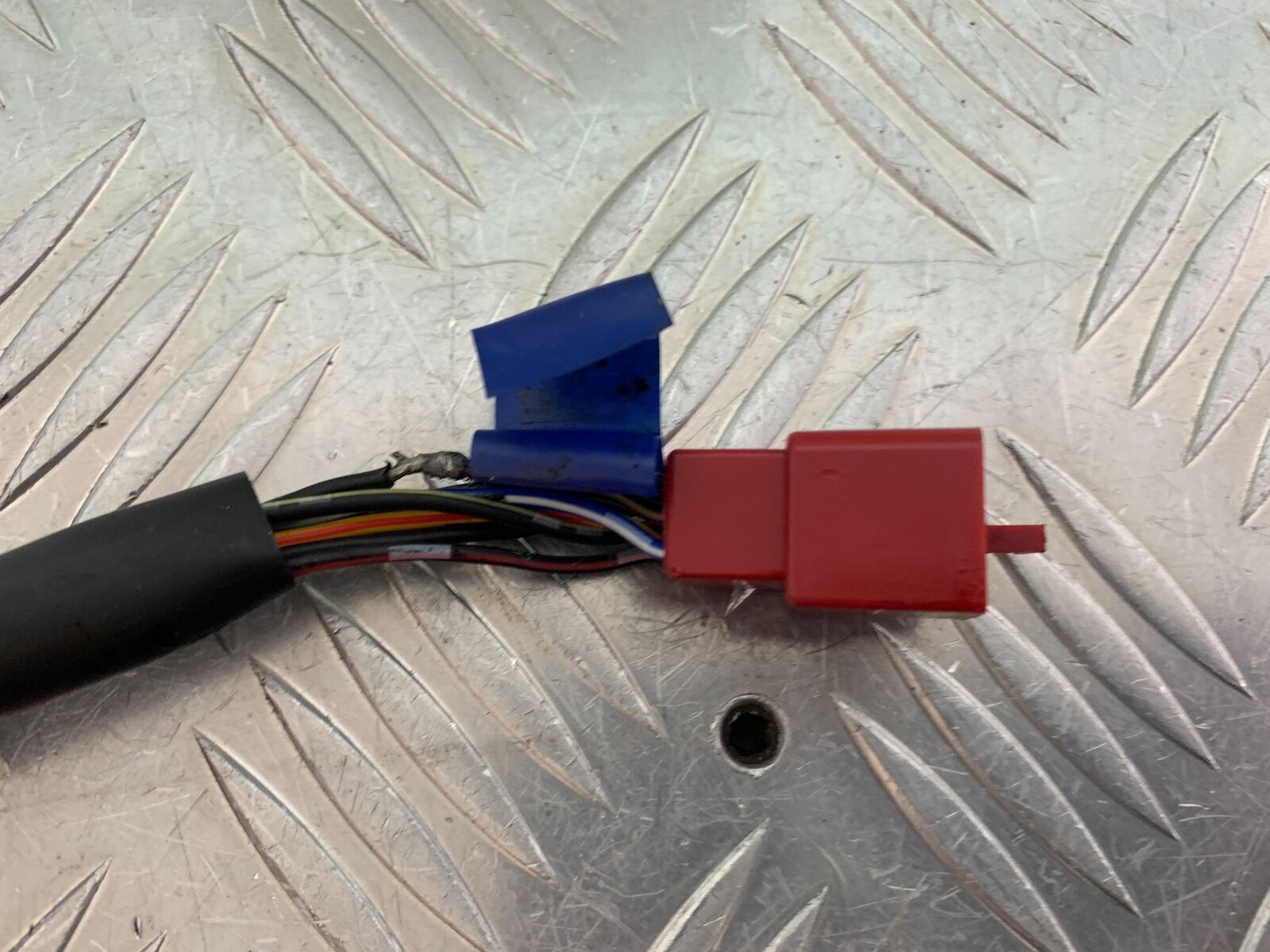 HONDA CBR1100 BLACKBIRD RIGHT SWITCH GEAR  YEAR 1996-1998 (CMB1017)