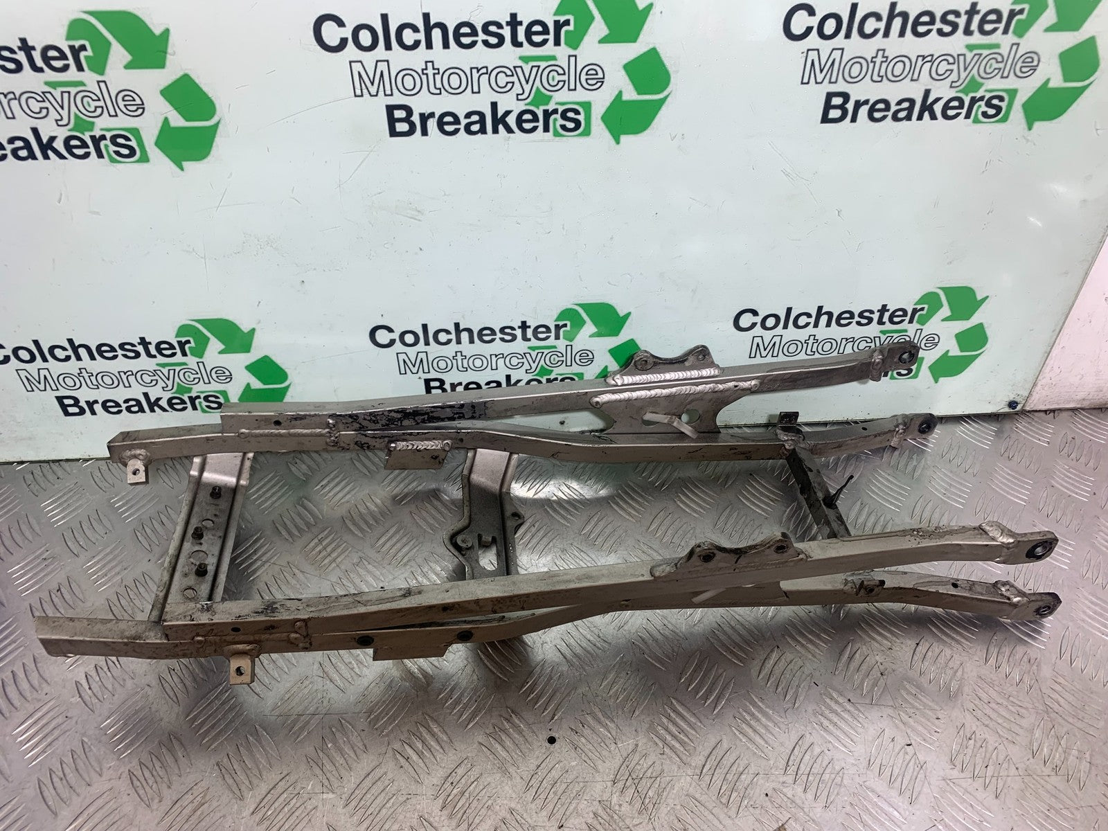 KAWASAKI ZX9R ZX9 E1 REAR SUBFRAME   YEAR 2000-01 (CMB1171)